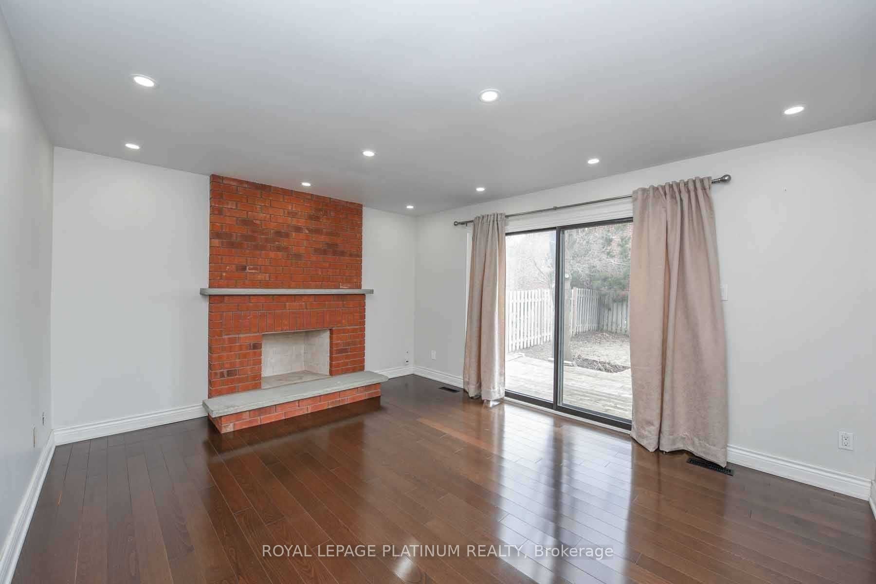 63 Lord Simcoe Drive Property Photo 14