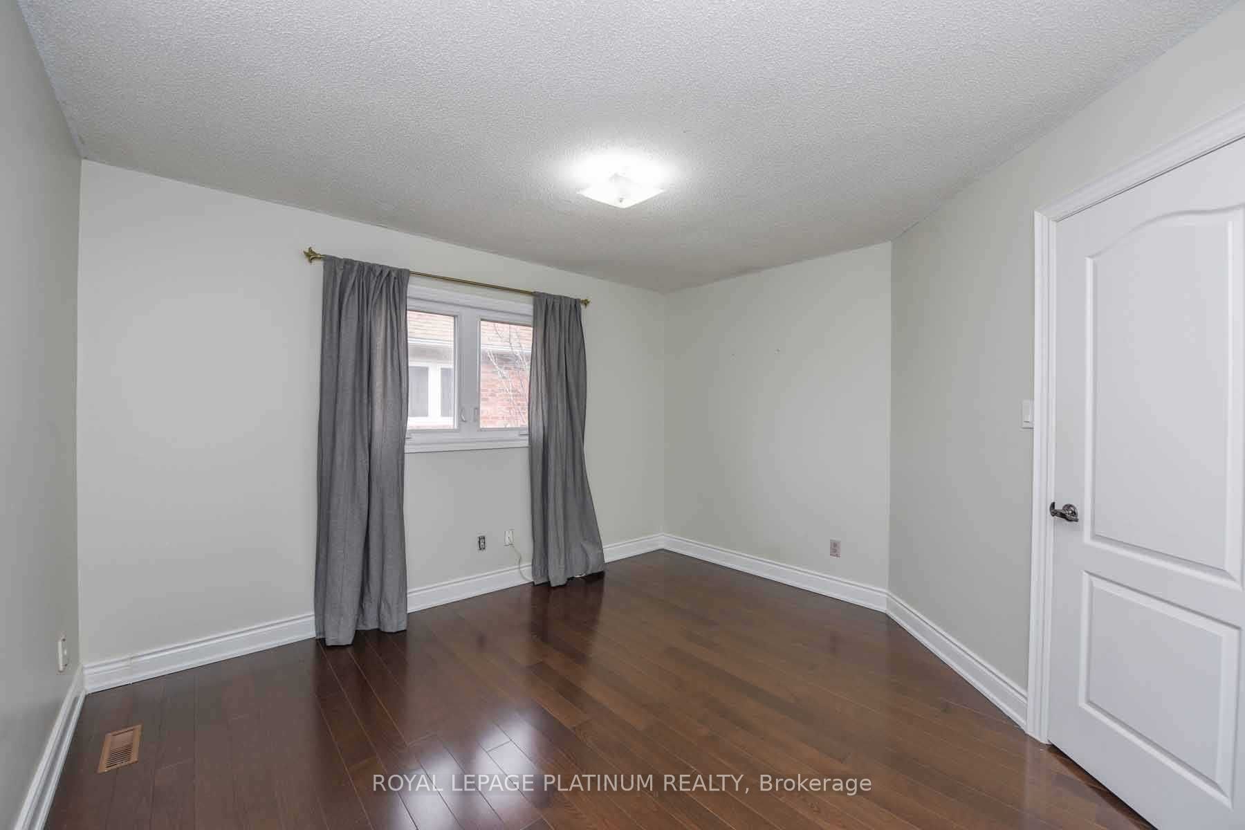 63 Lord Simcoe Drive Property Photo 18