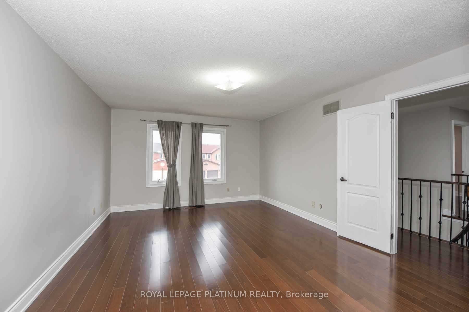 63 Lord Simcoe Drive Property Photo 21