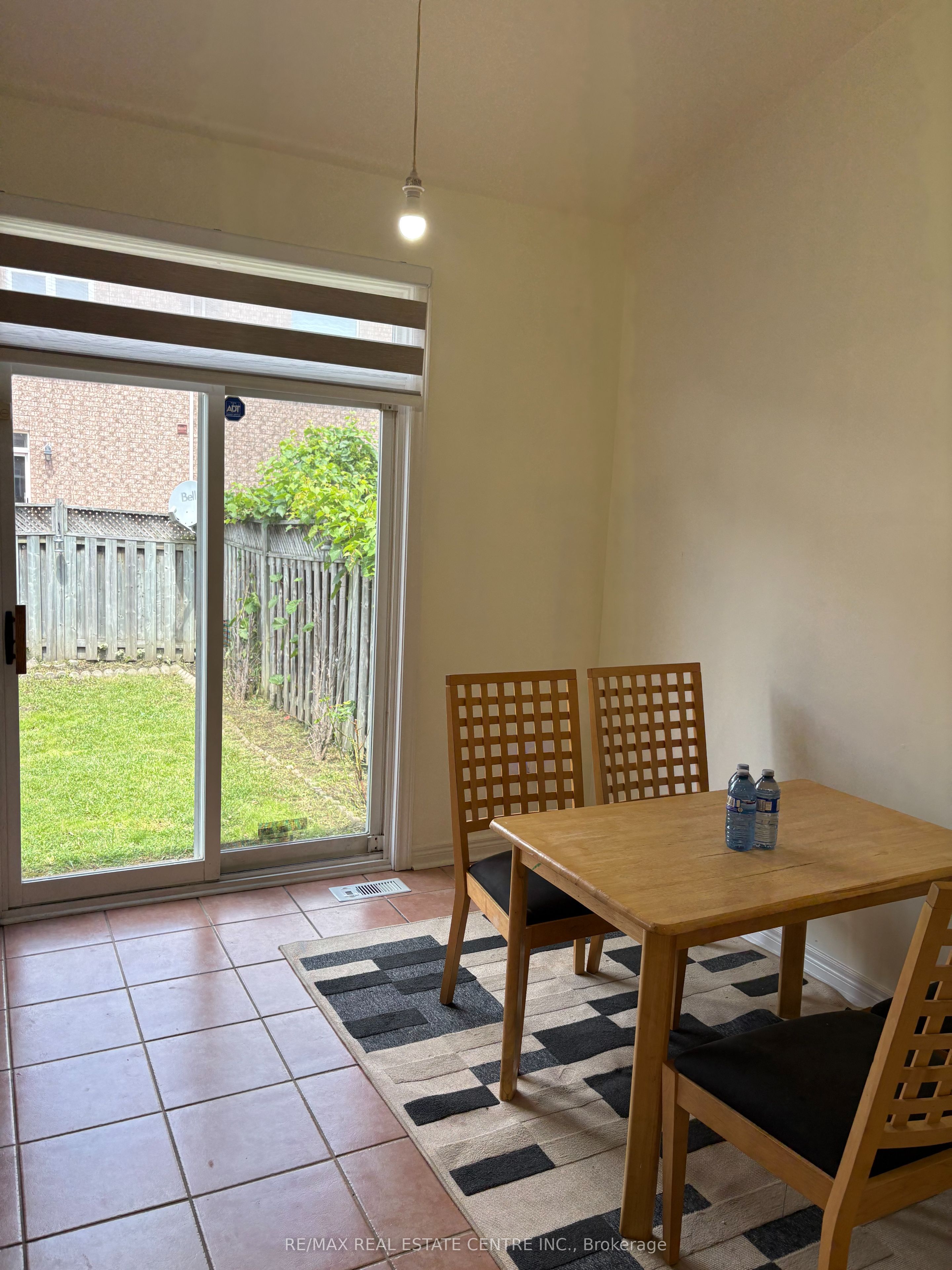 799 Ledbury Crescent Property Photo 13