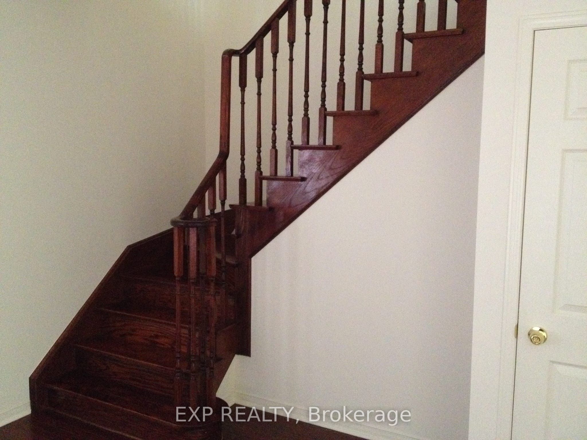 247 Checkerberry Crescent Property Photo 4