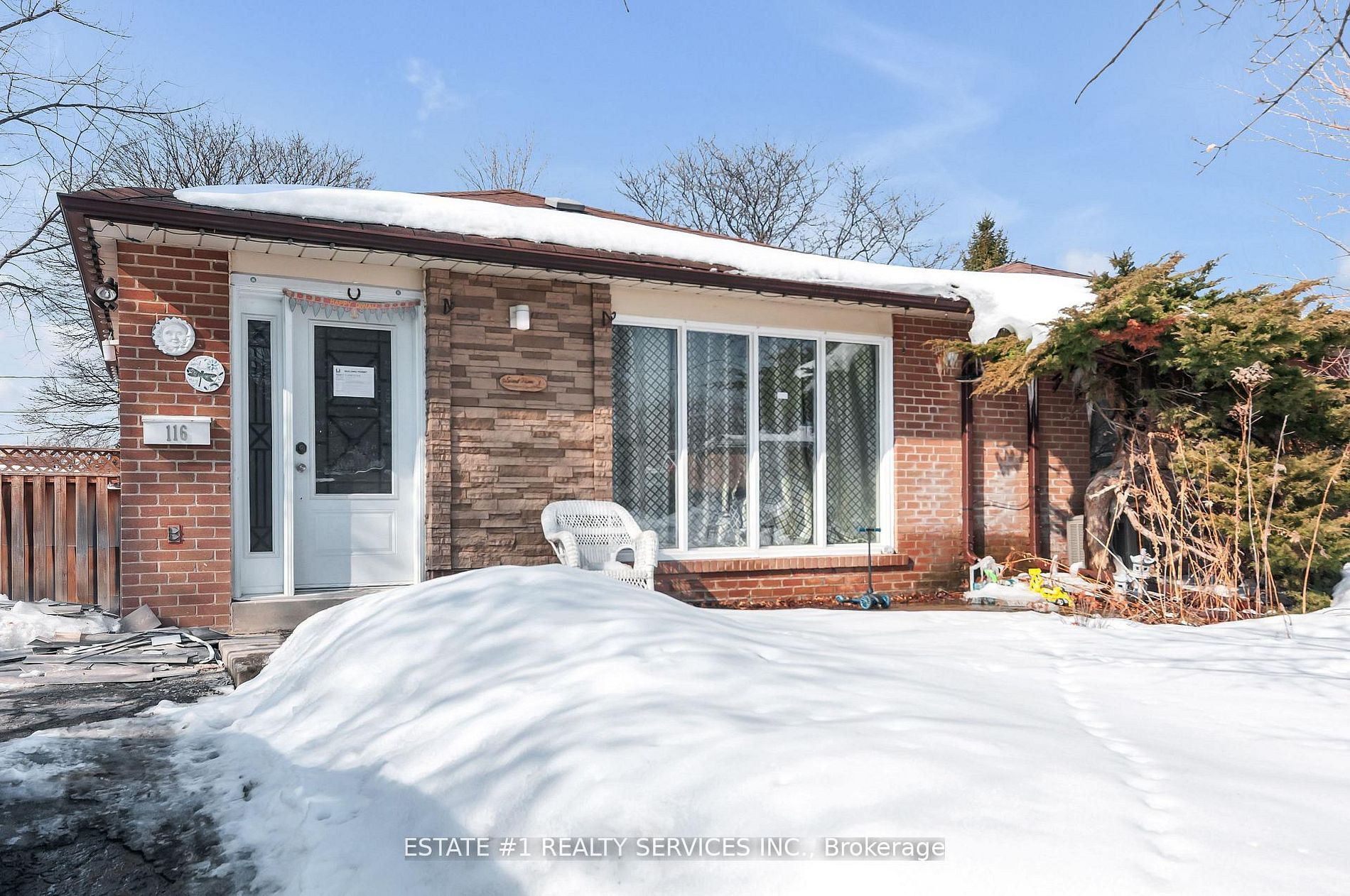 116 Addington Crescent Property Photo 1