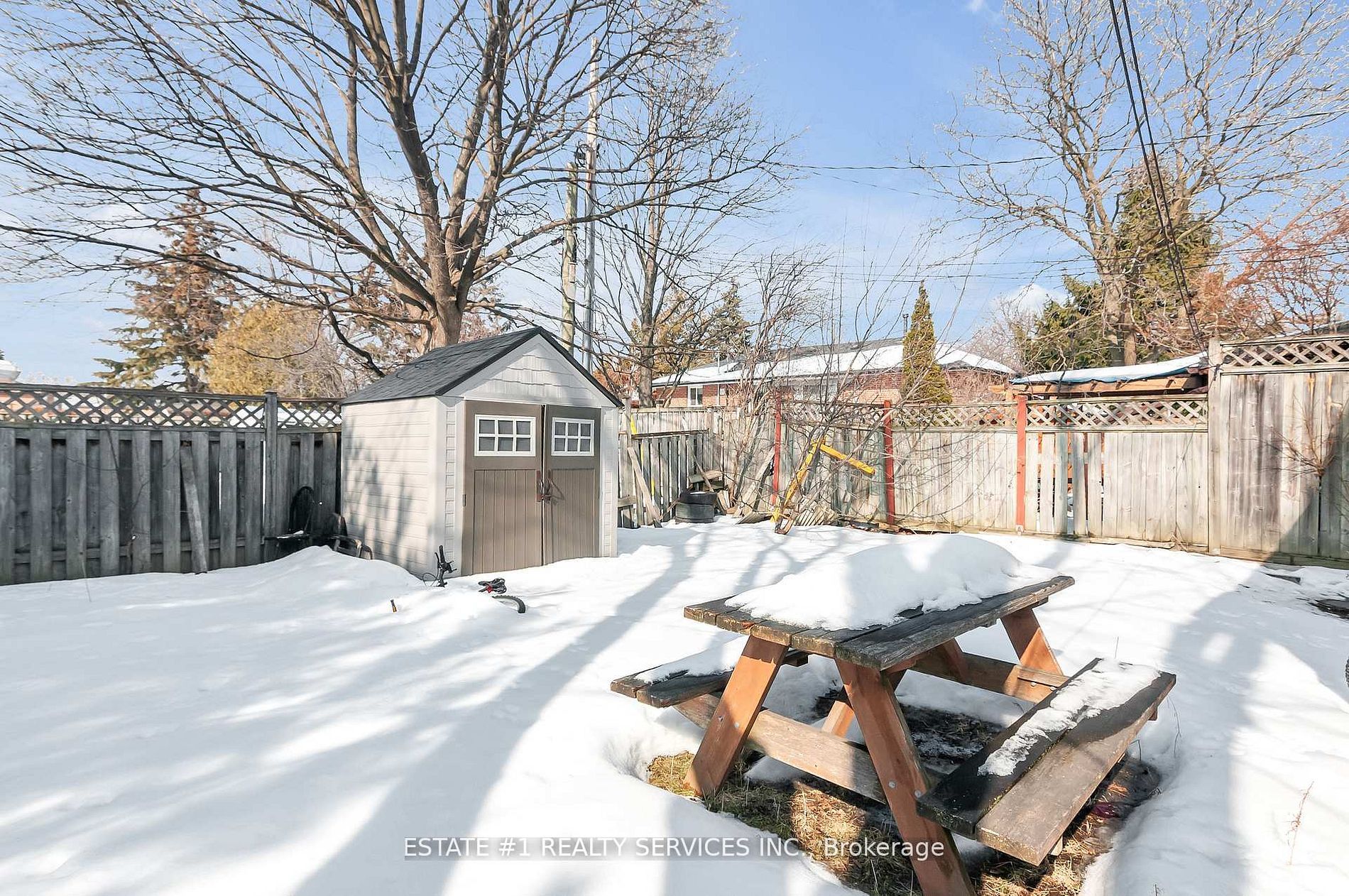 116 Addington Crescent Property Photo 3