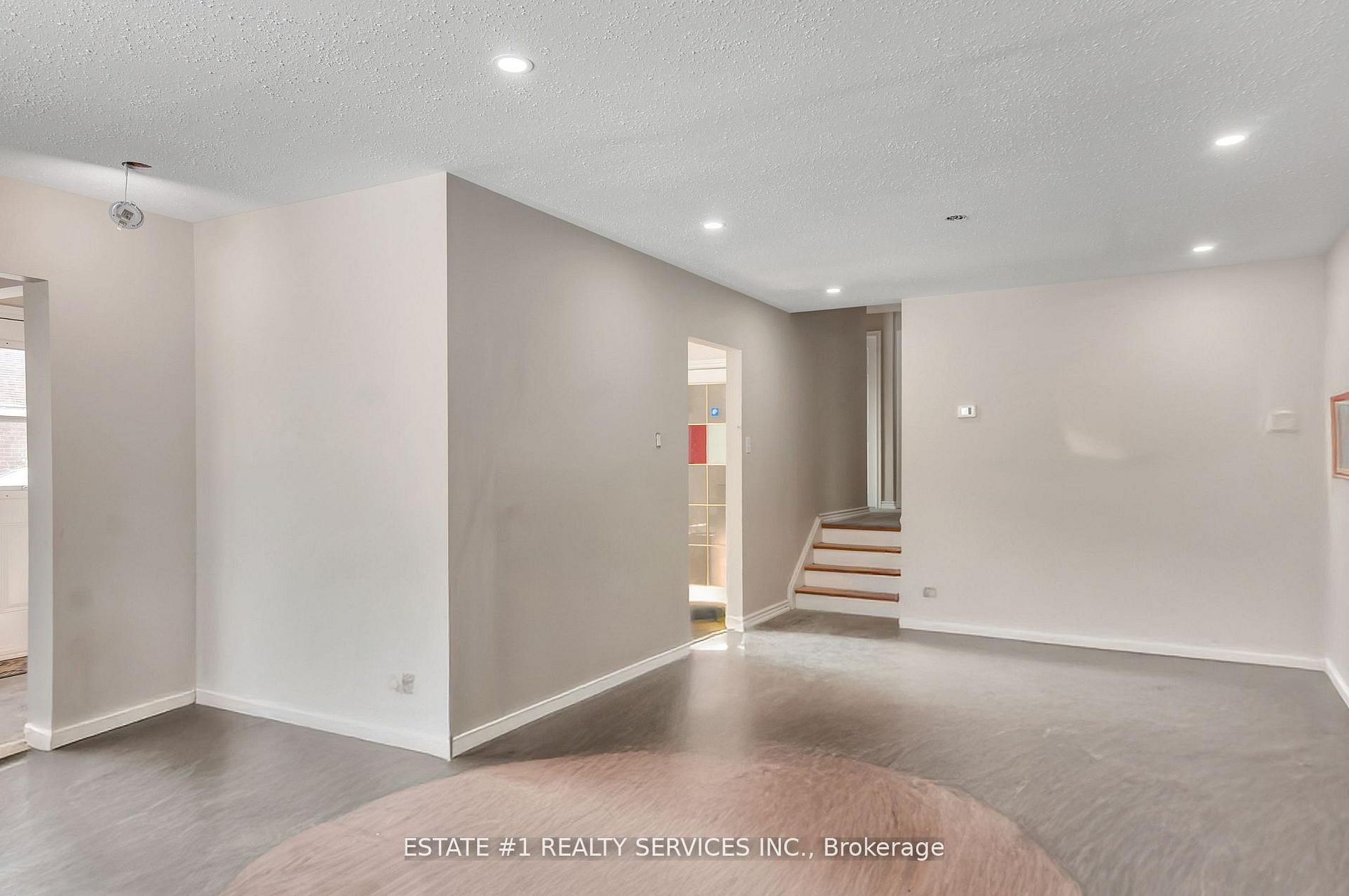 116 Addington Crescent Property Photo 14