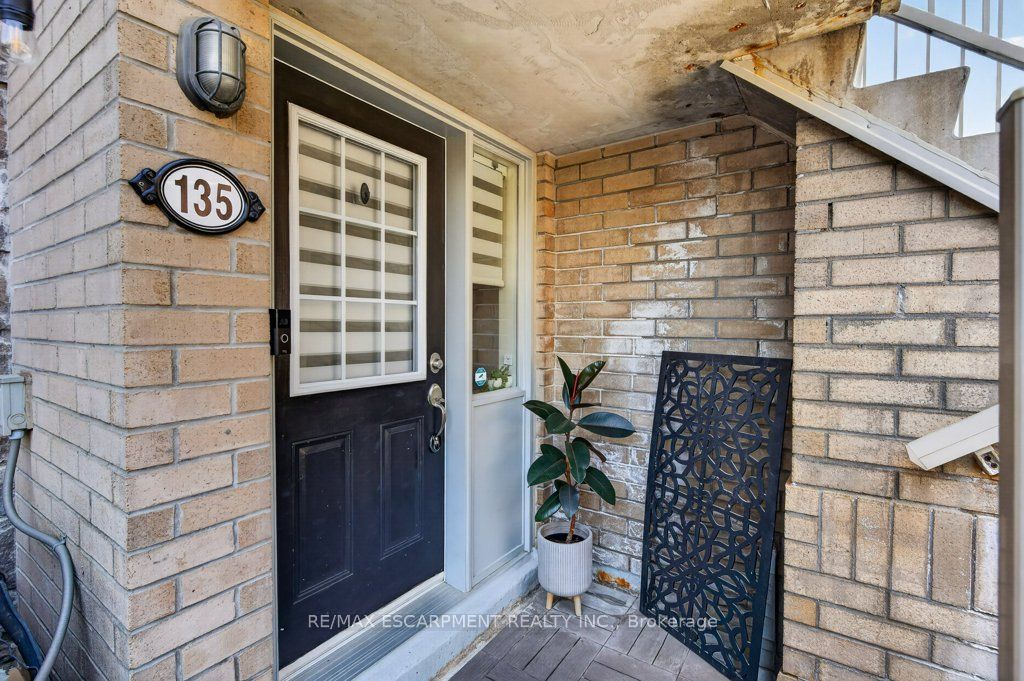 25 Turntable Crescent 135 Property Photo 4