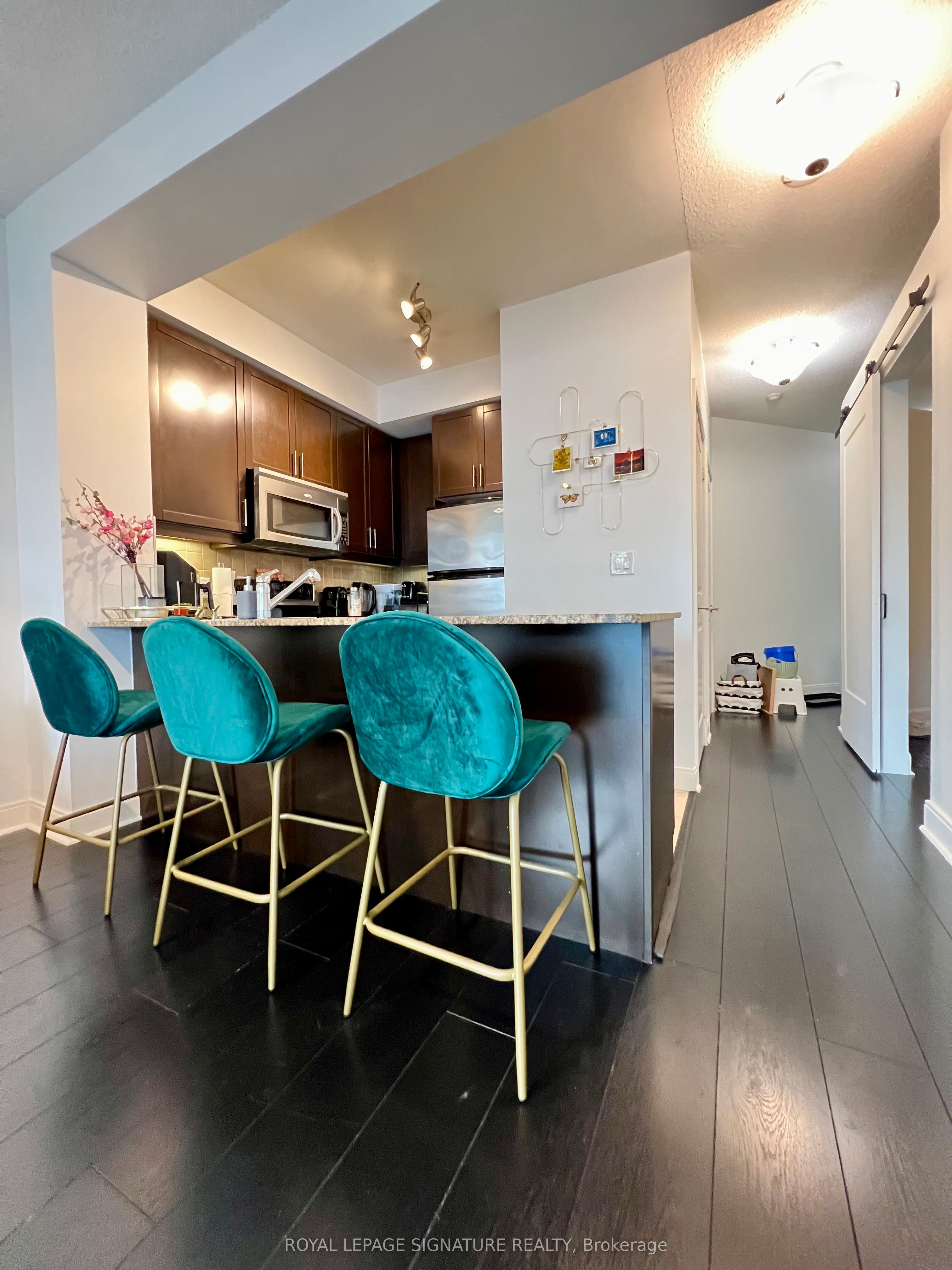 80 Absolute Avenue 607 Property Photo 1