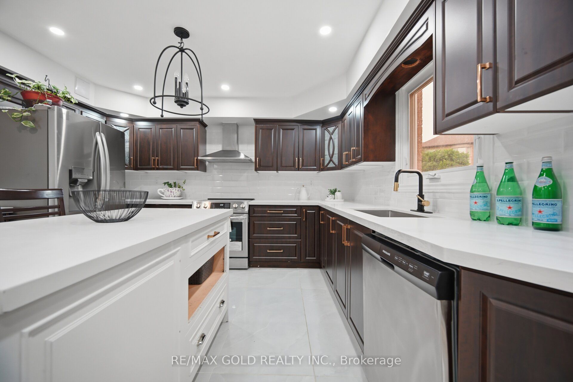 40 Kenpark Avenue Property Photo 17