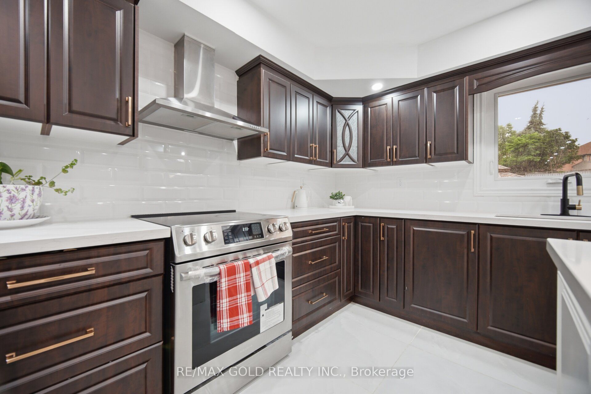 40 Kenpark Avenue Property Photo 18
