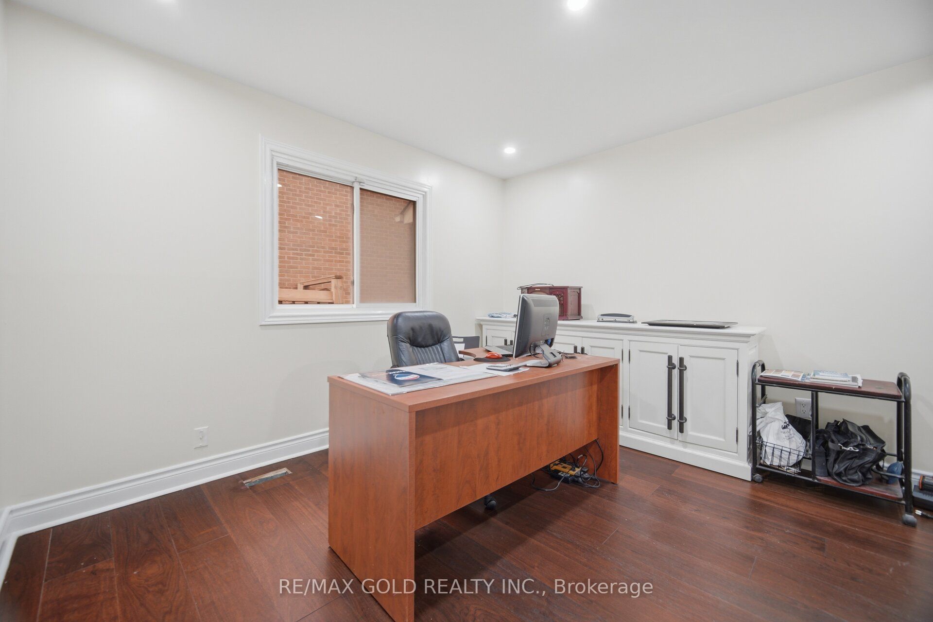 40 Kenpark Avenue Property Photo 24