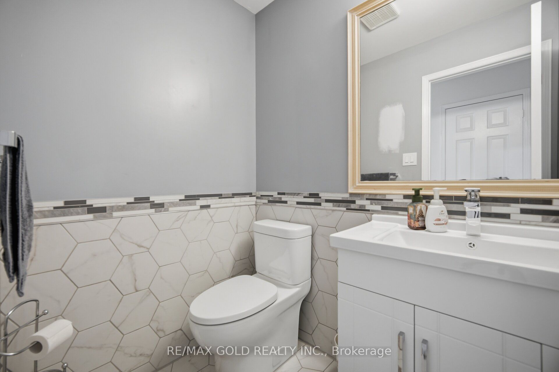 40 Kenpark Avenue Property Photo 25
