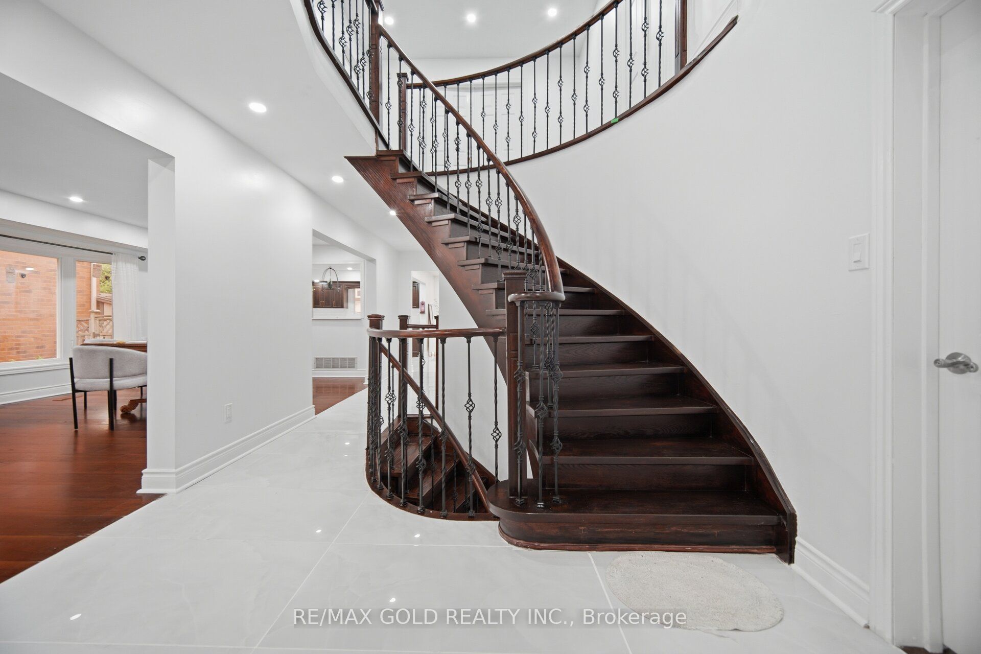40 Kenpark Avenue Property Photo 26