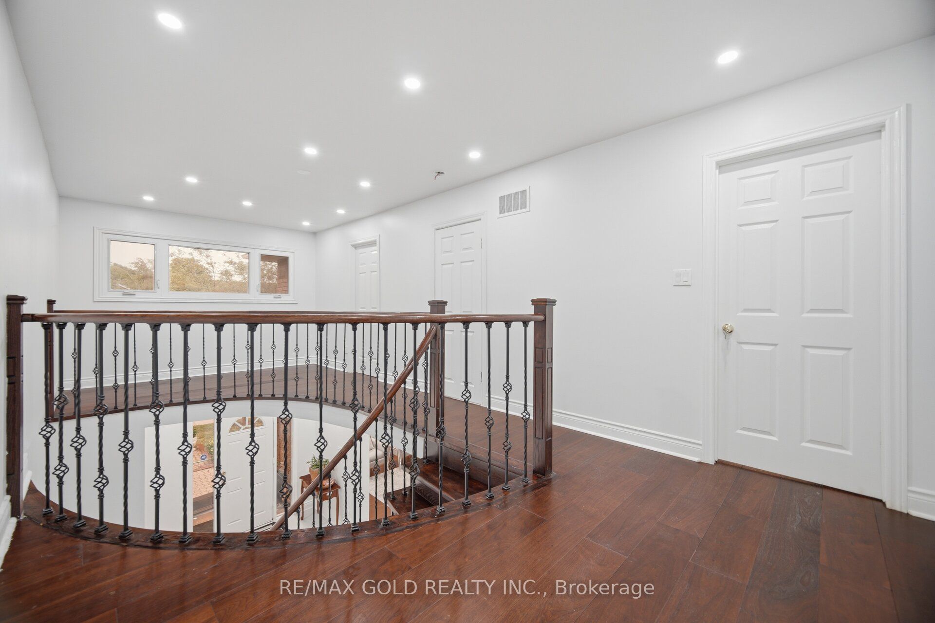 40 Kenpark Avenue Property Photo 28
