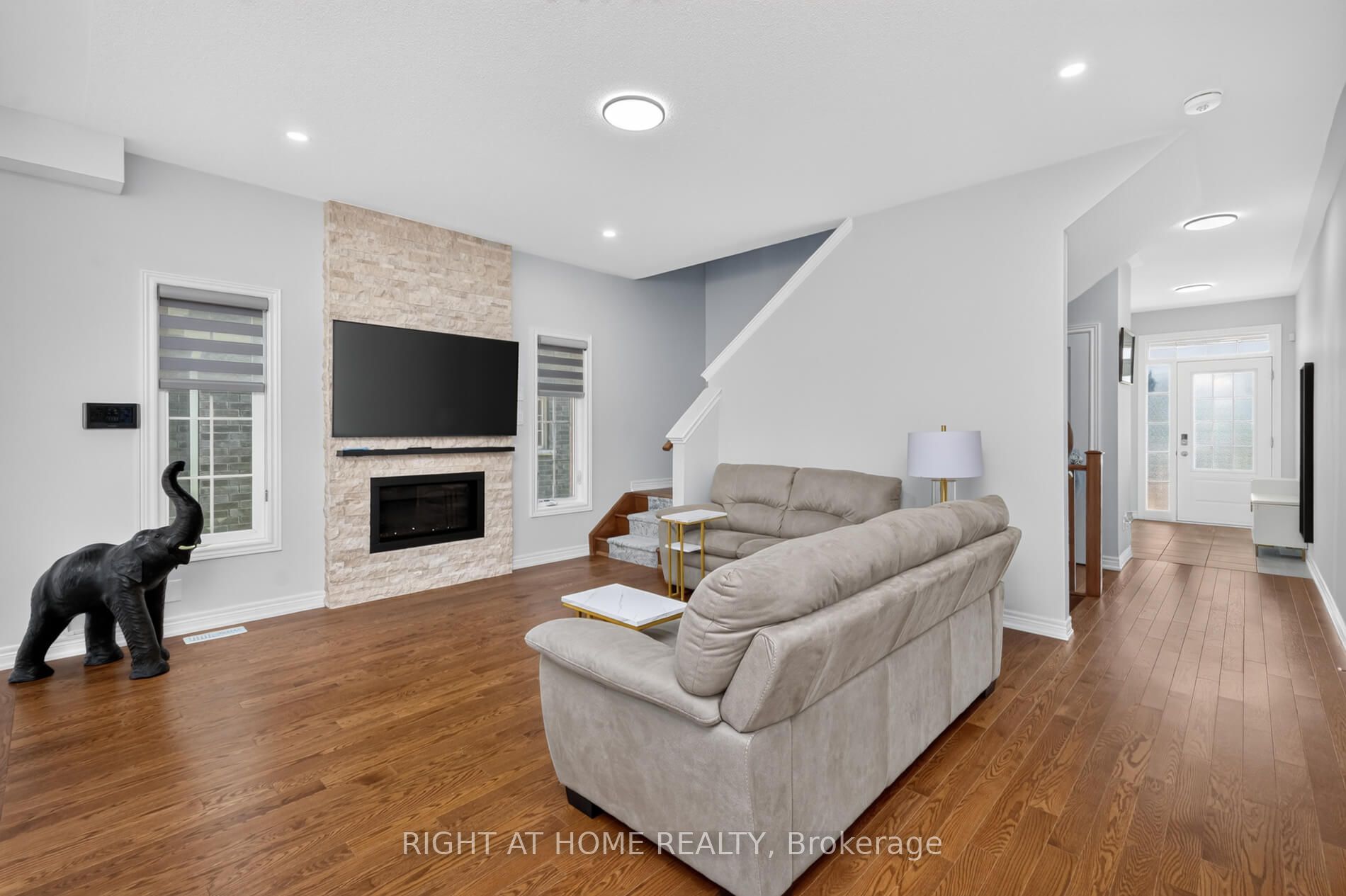 9 Tea Rose Drive Property Photo 6