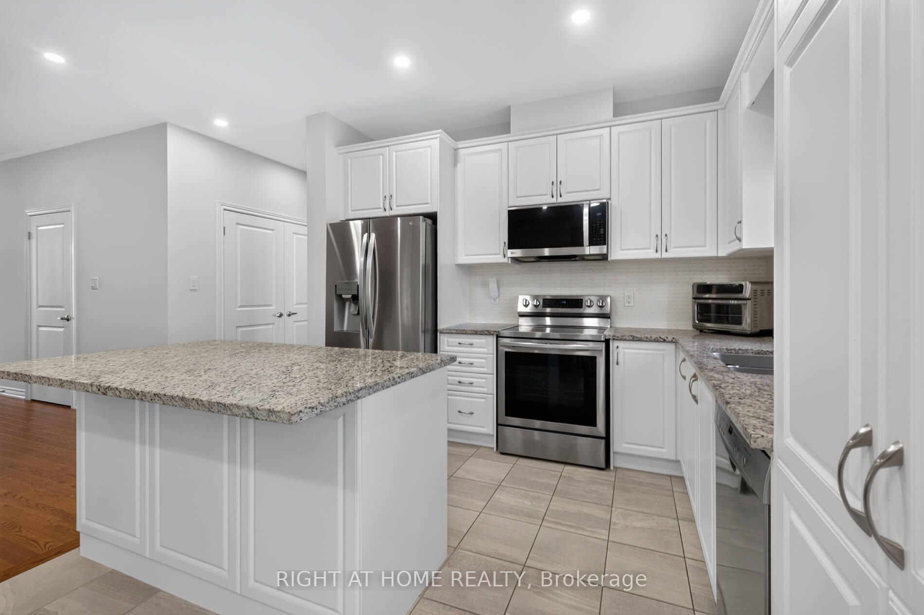 9 Tea Rose Drive Property Photo 14