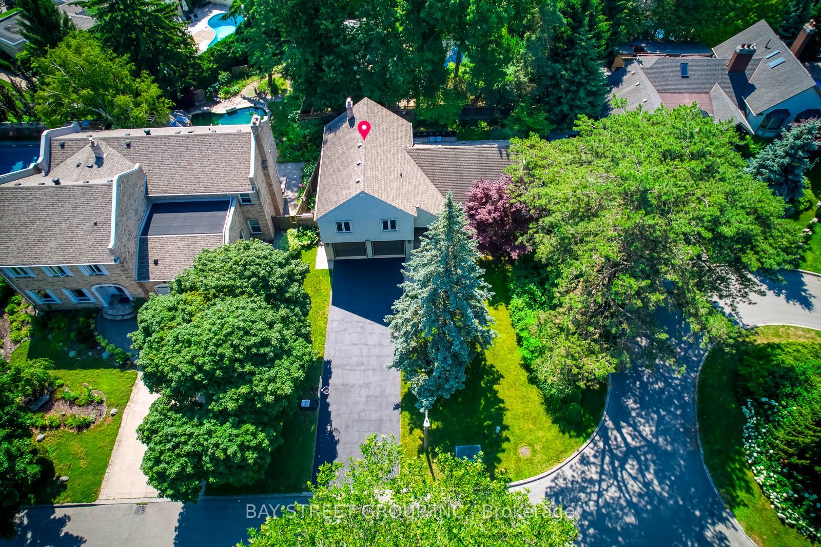 2234 Bennington Gate Property Photo 4