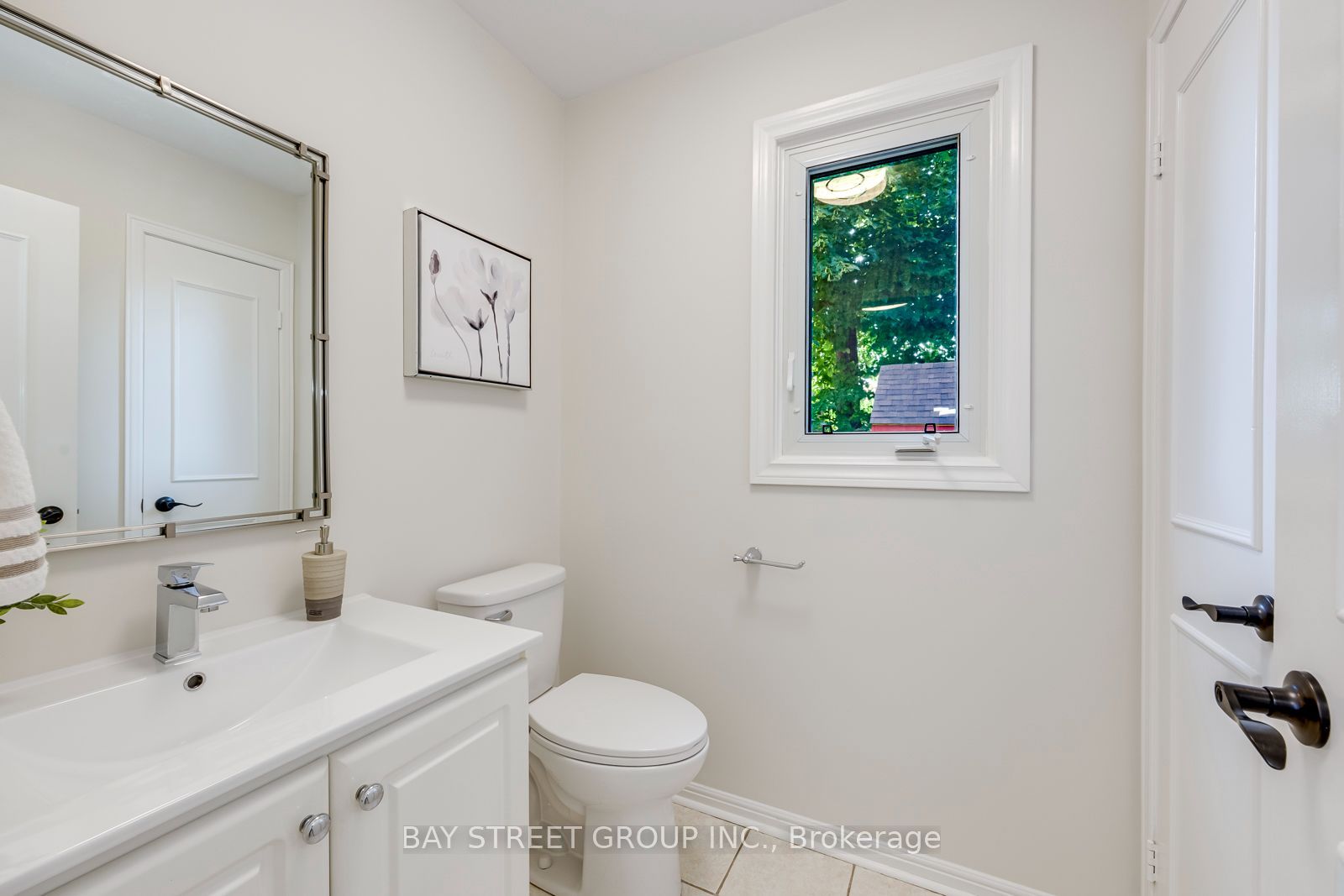 2234 Bennington Gate Property Photo 29
