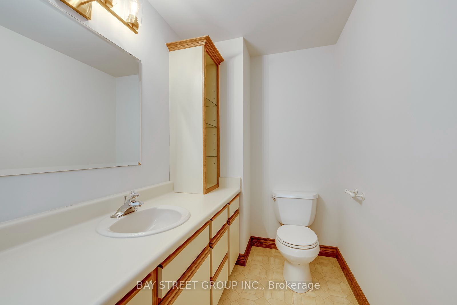 2234 Bennington Gate Property Photo 44