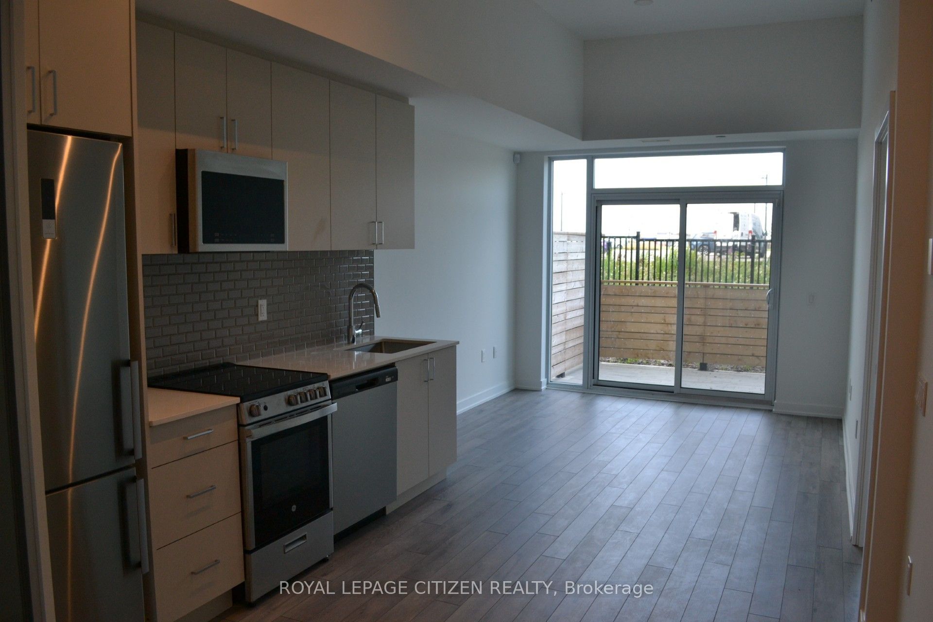 1005 Dundas Street 142 Property Photo 13