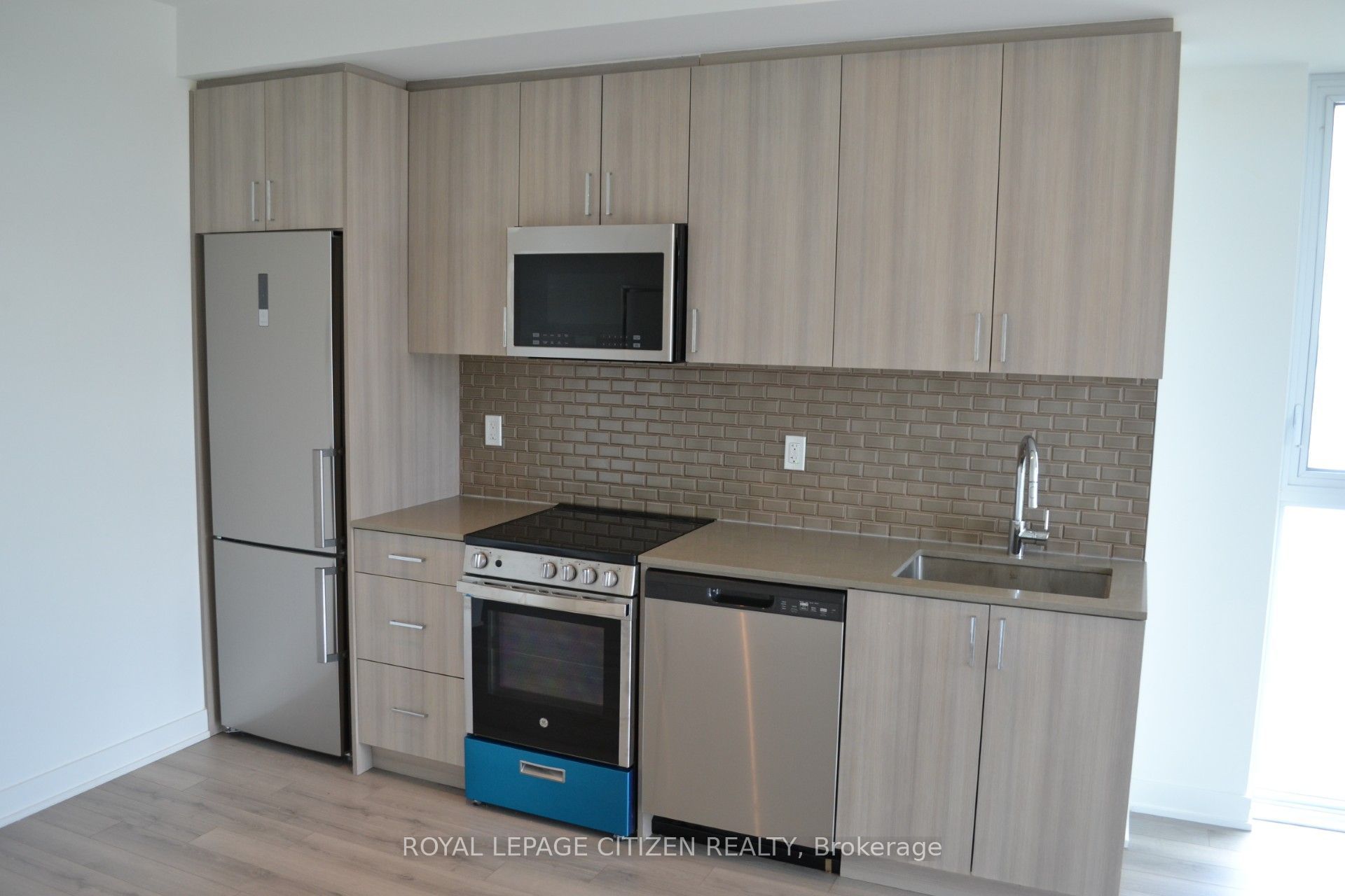 1005 Dundas Street 340 Property Photo 14