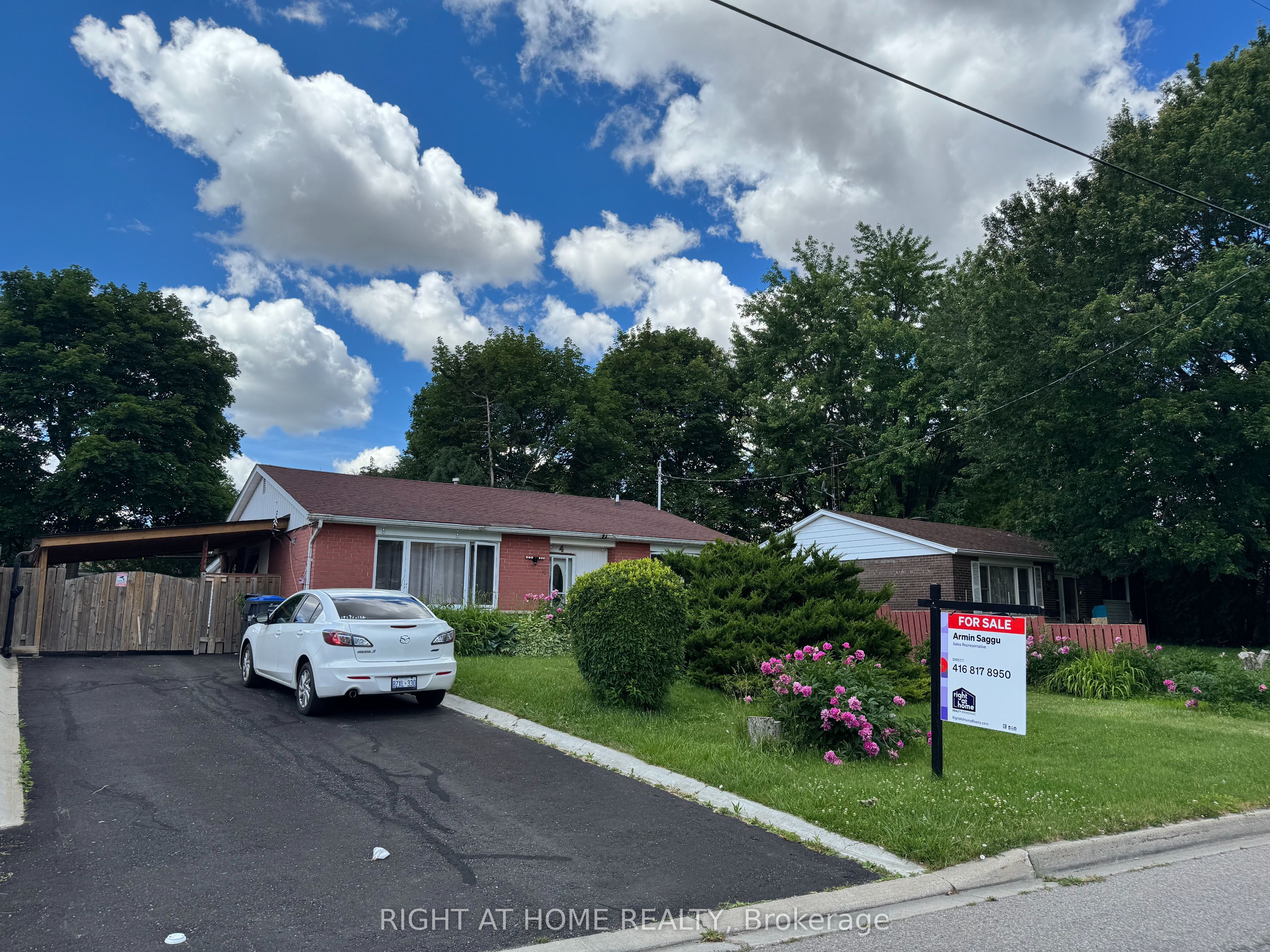 4 Leslie Street Property Photo 1