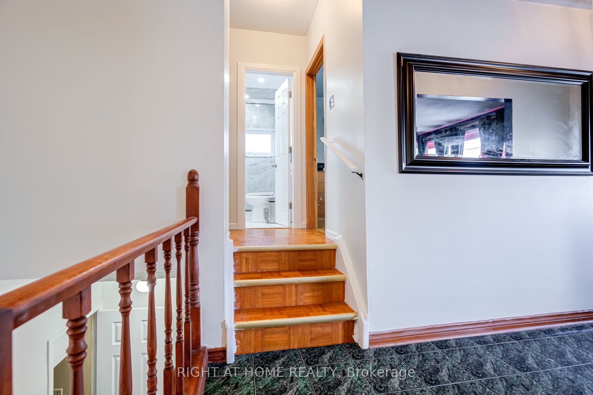 4 Leslie Street Property Photo 14