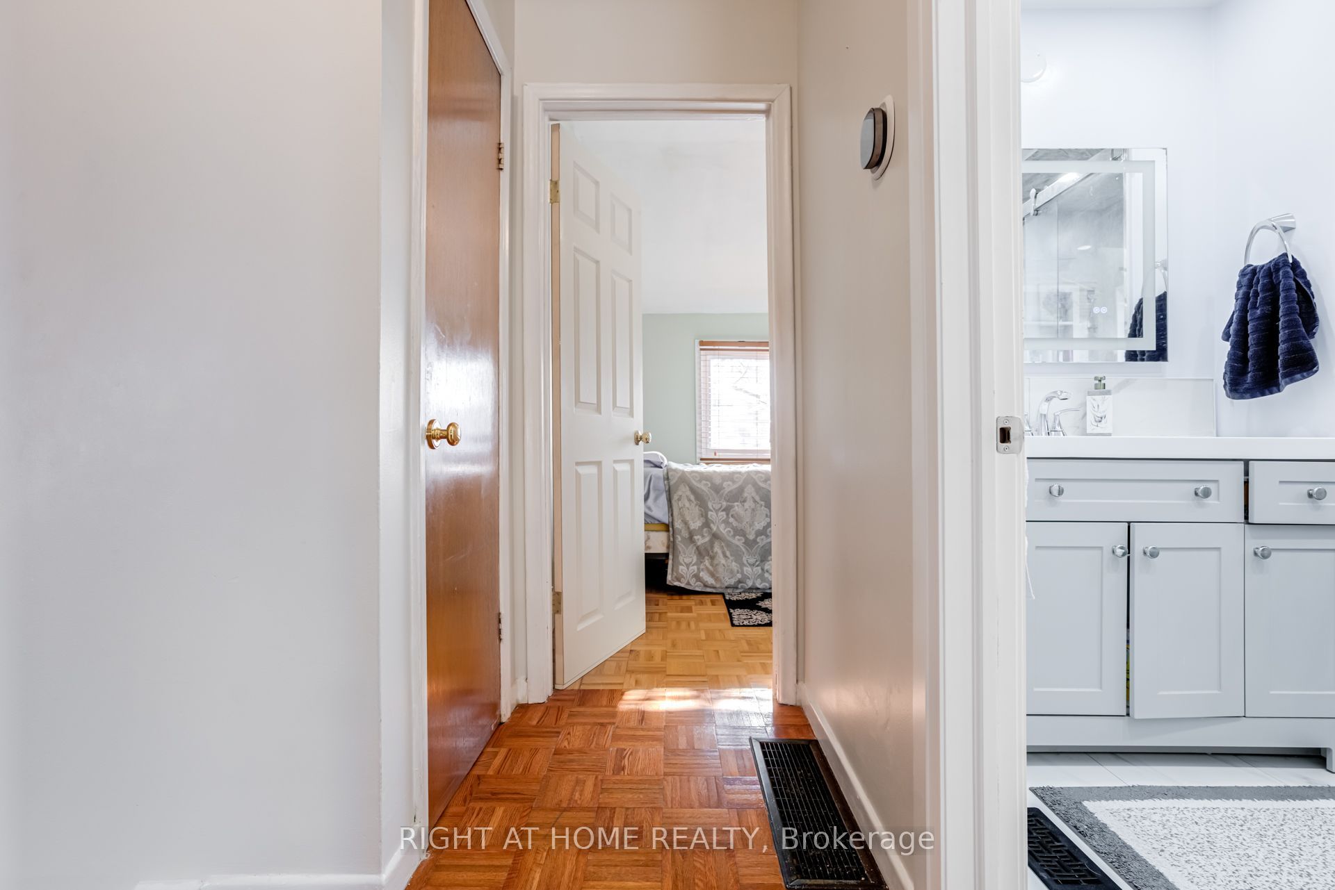 4 Leslie Street Property Photo 15