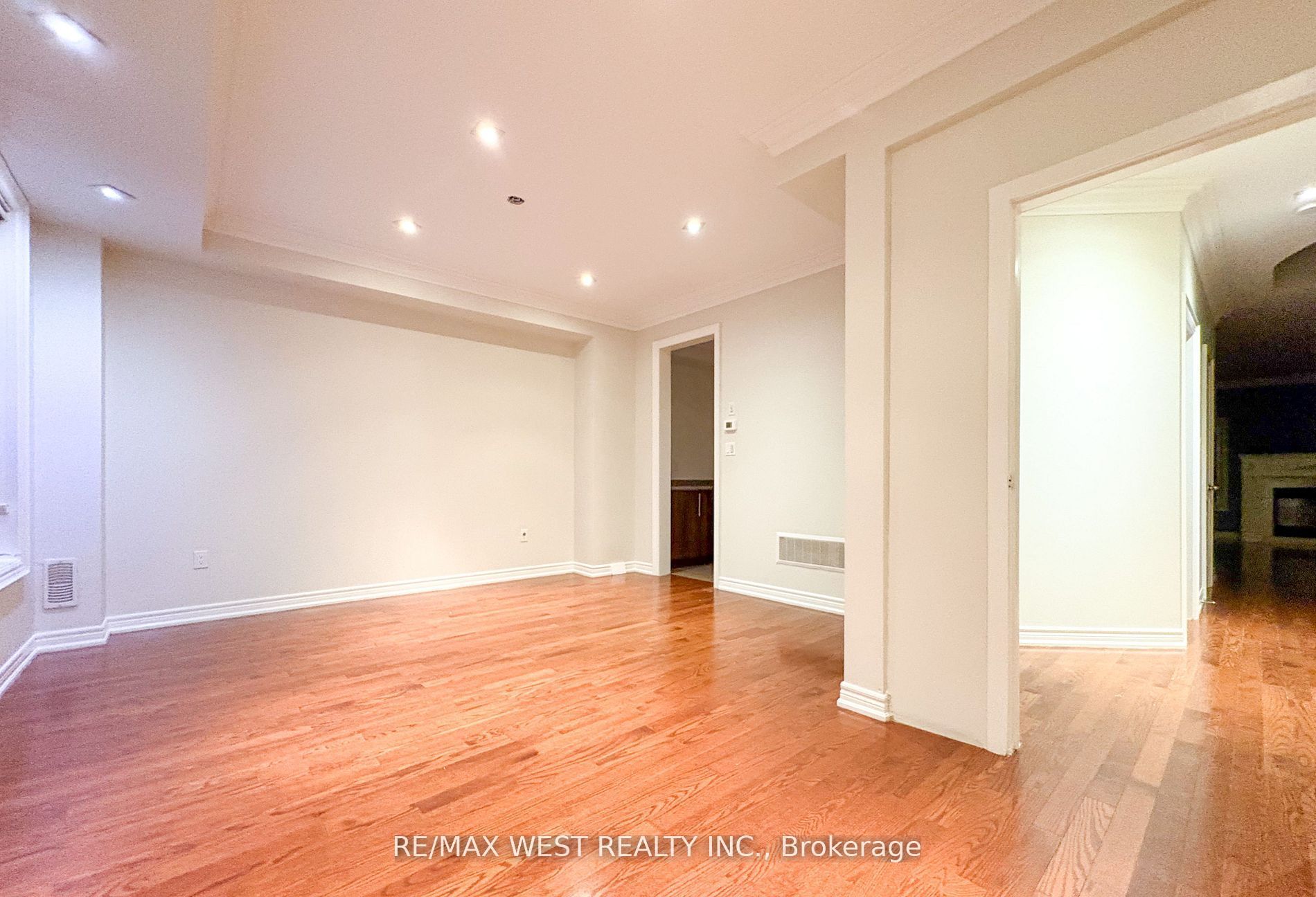 160 Bob Yuill Drive Property Photo 3