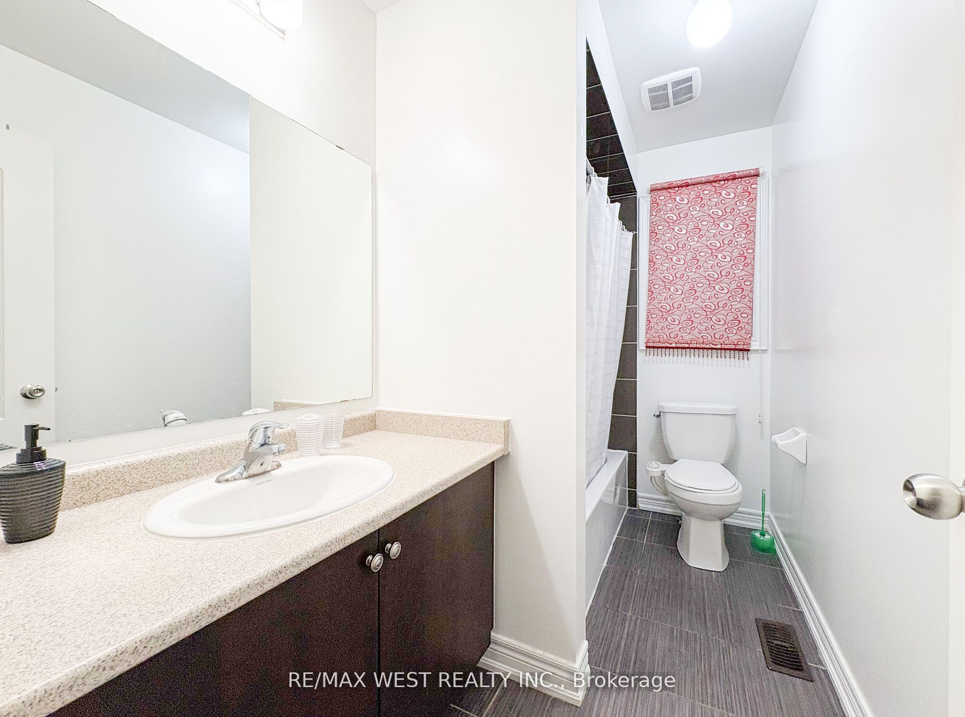 160 Bob Yuill Drive Property Photo 30