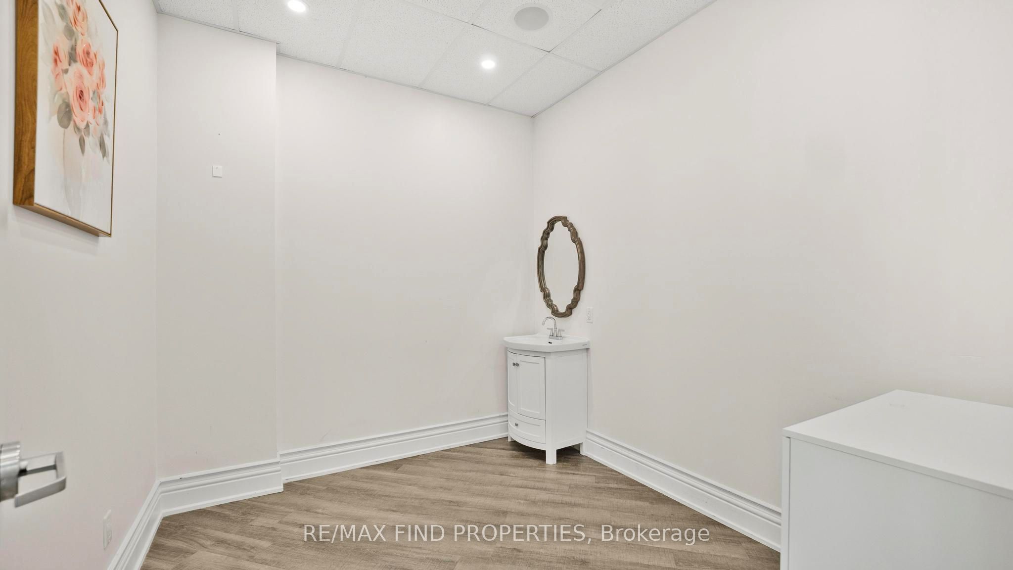 216 Oak Park Boulevard 110 Property Photo 27