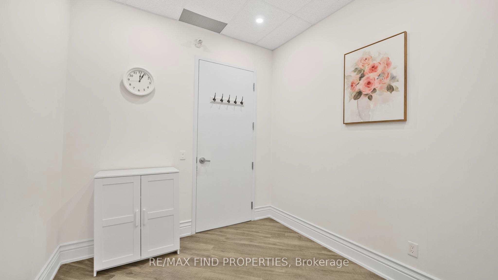 216 Oak Park Boulevard 110 Property Photo 29