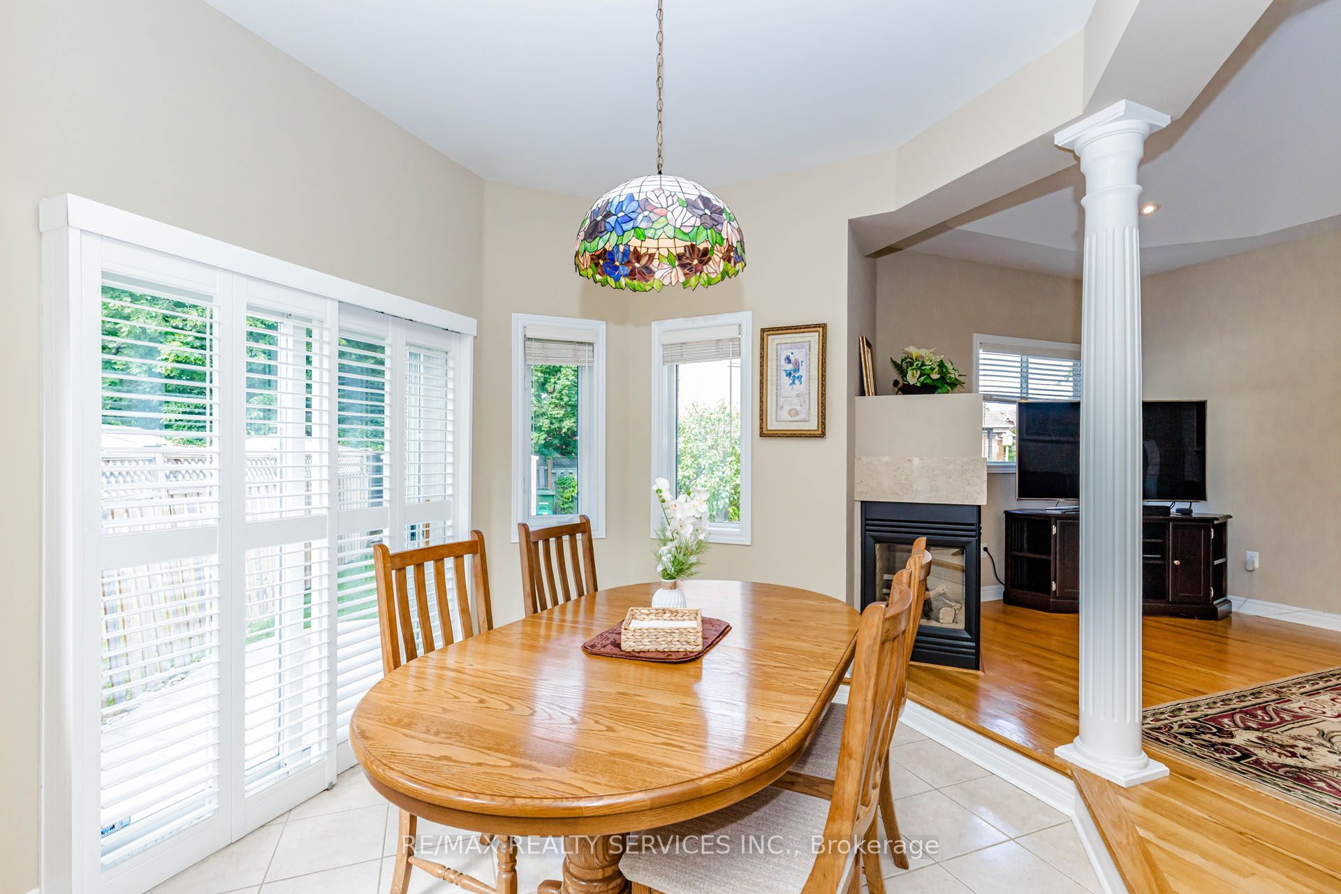 128 Valleywood Boulevard Property Photo 18