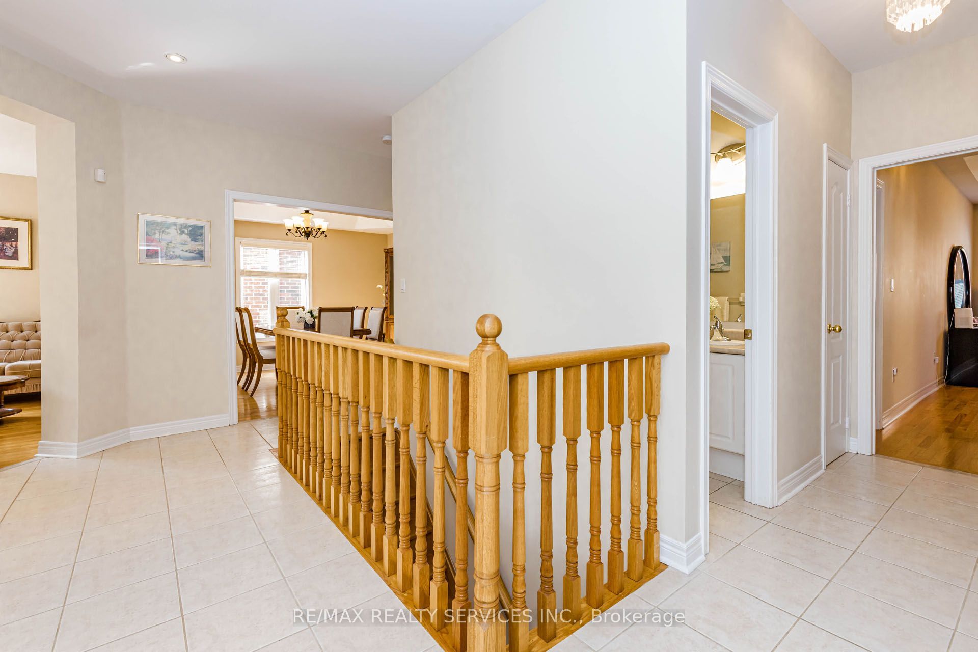 128 Valleywood Boulevard Property Photo 26