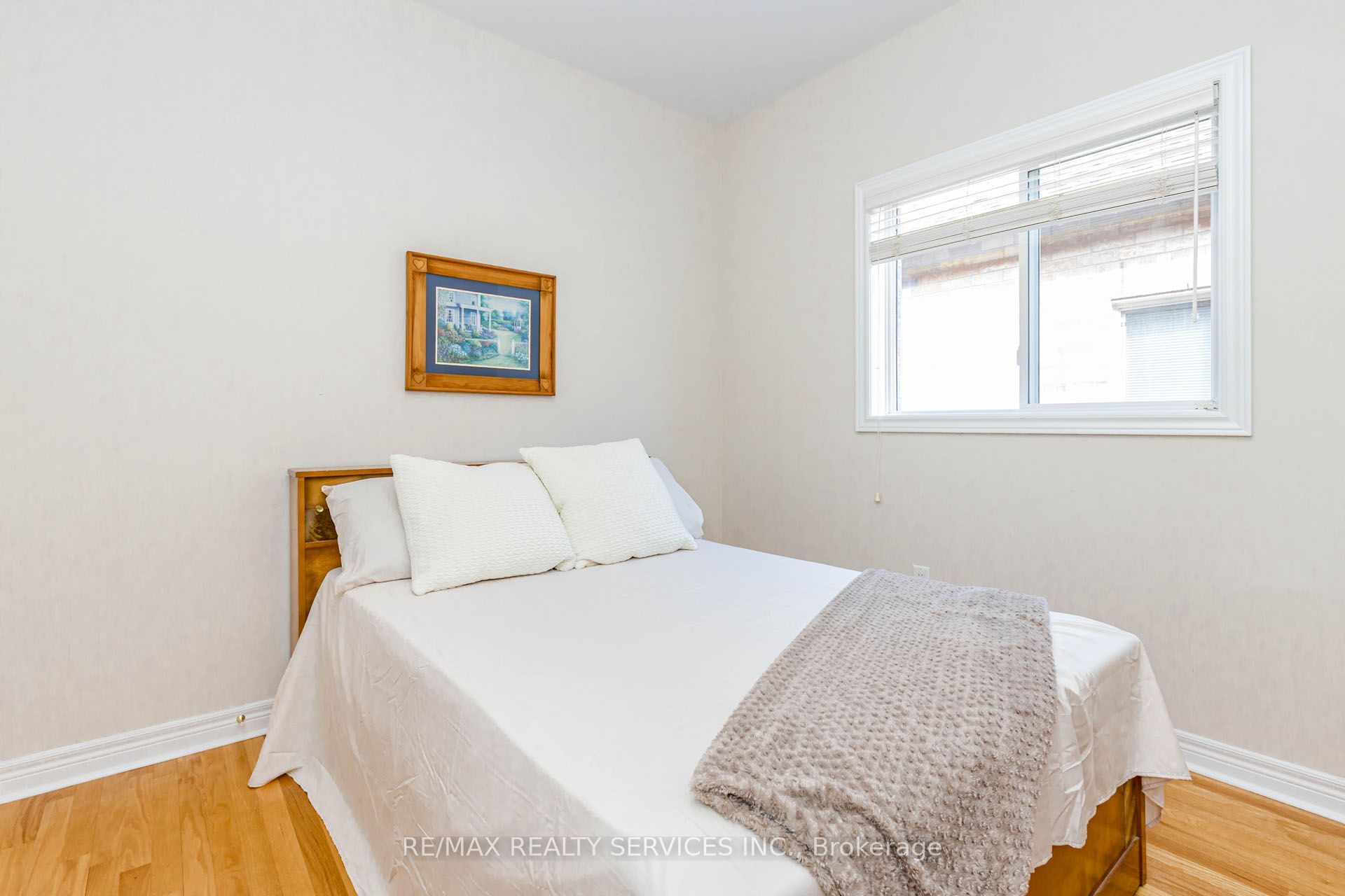 128 Valleywood Boulevard Property Photo 34