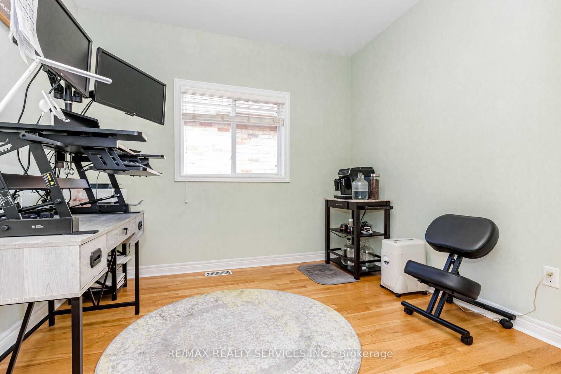 128 Valleywood Boulevard Property Photo 37