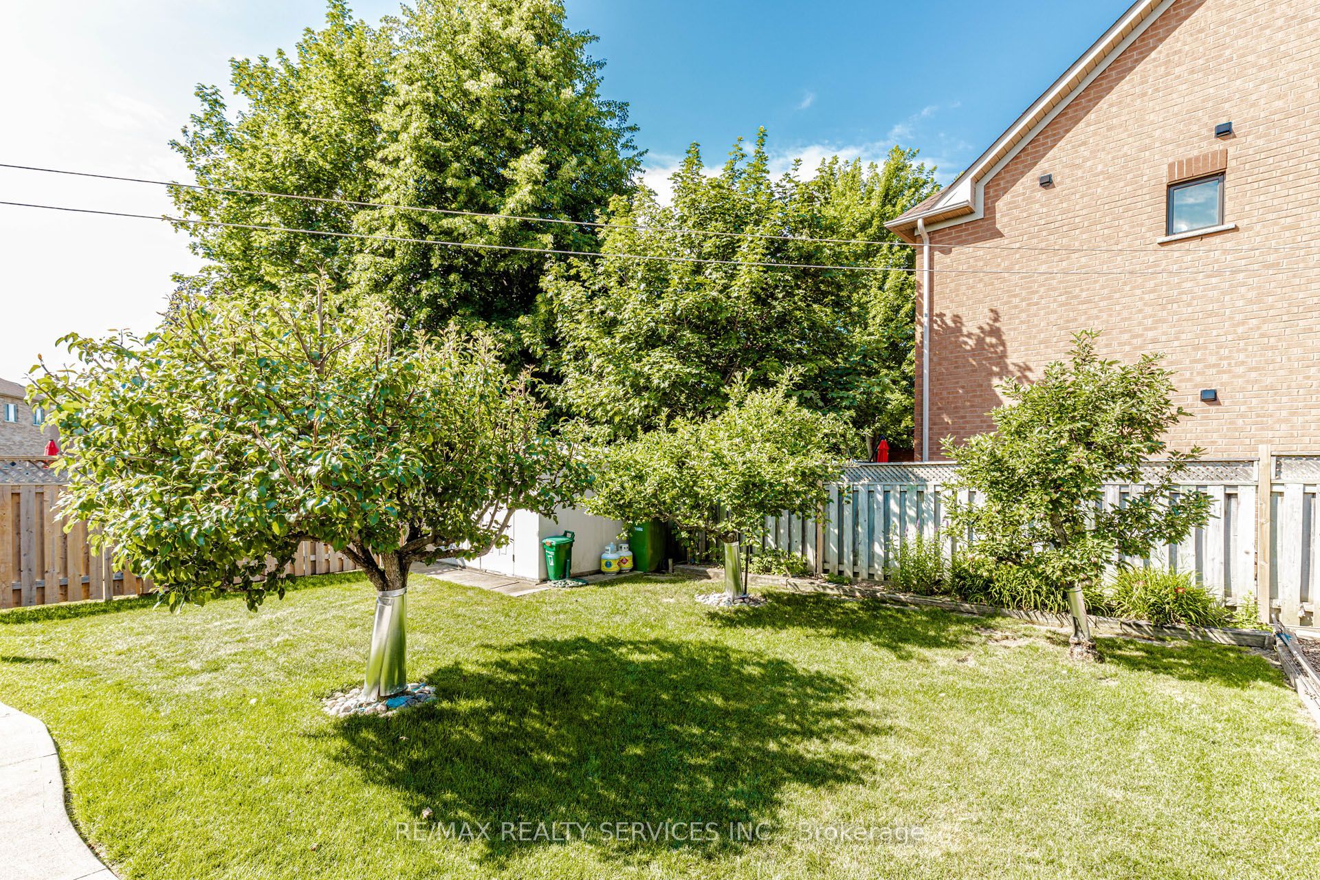 128 Valleywood Boulevard Property Photo 44