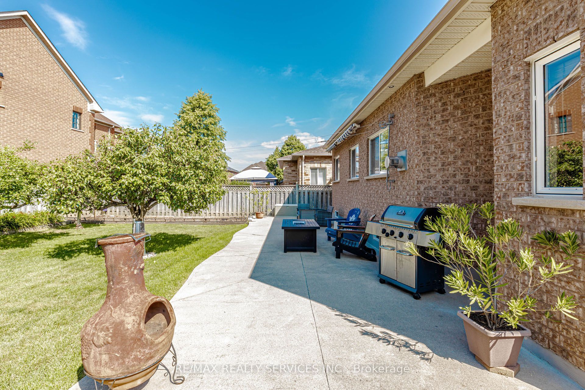 128 Valleywood Boulevard Property Photo 47