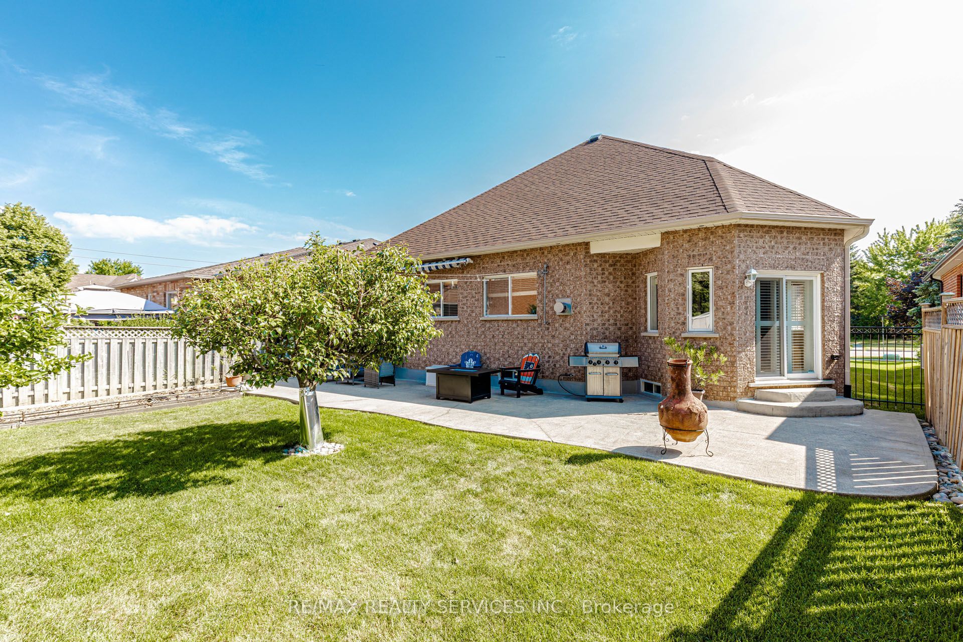128 Valleywood Boulevard Property Photo 49