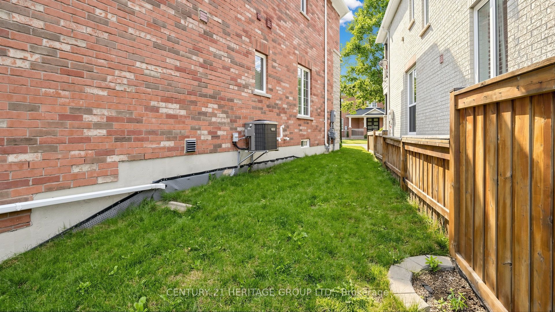 1491 Haws Crescent Property Photo 33