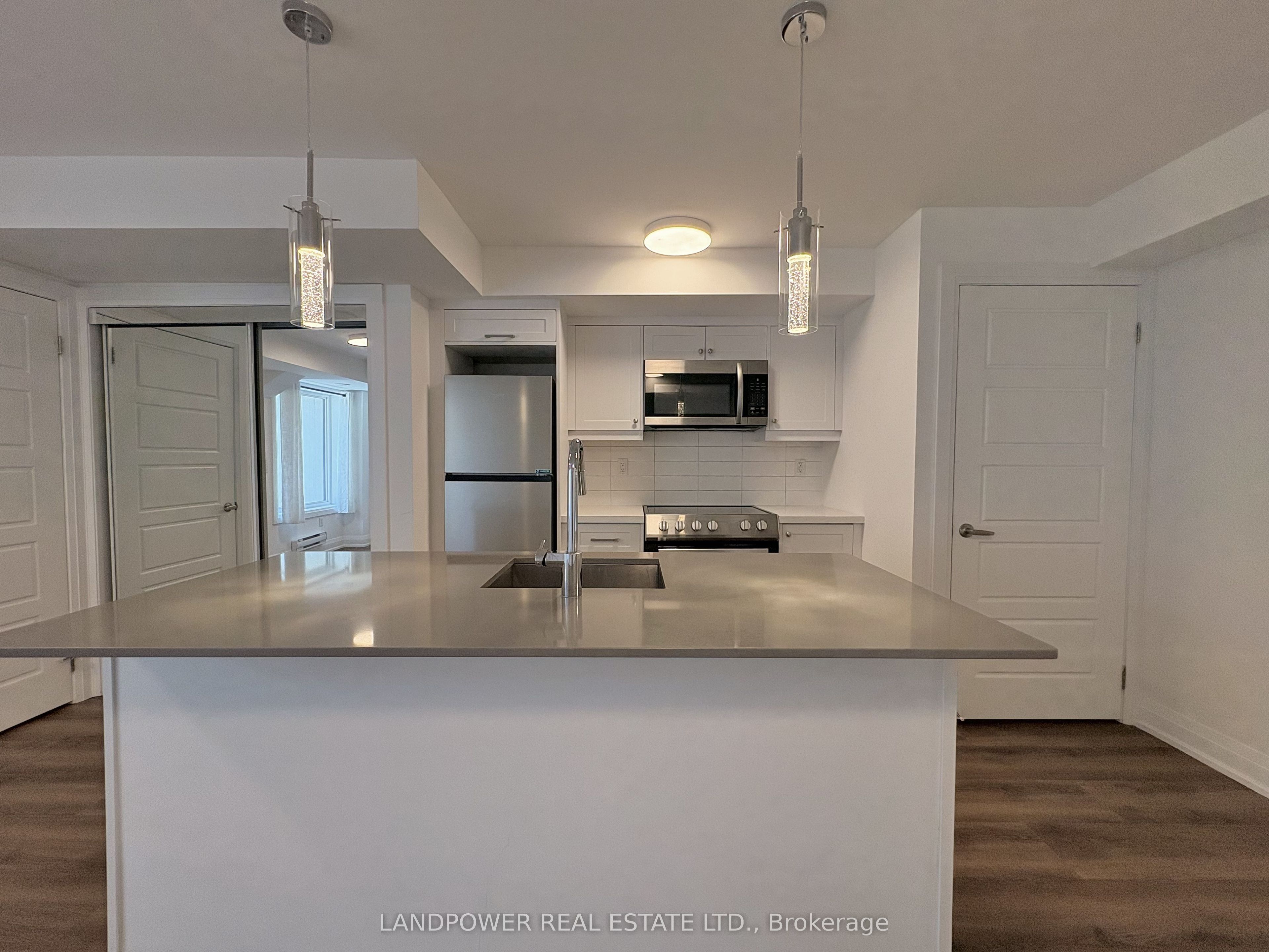 175 William Duncan Road 5 Property Photo 2