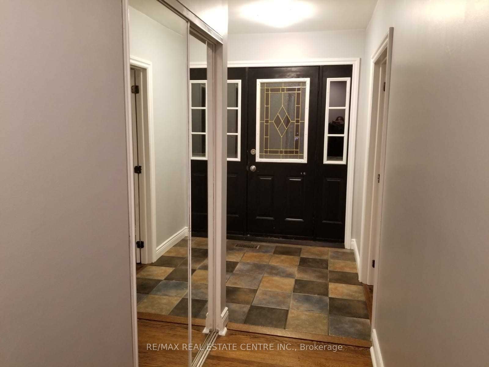 363 Duncombe Drive Property Photo 2