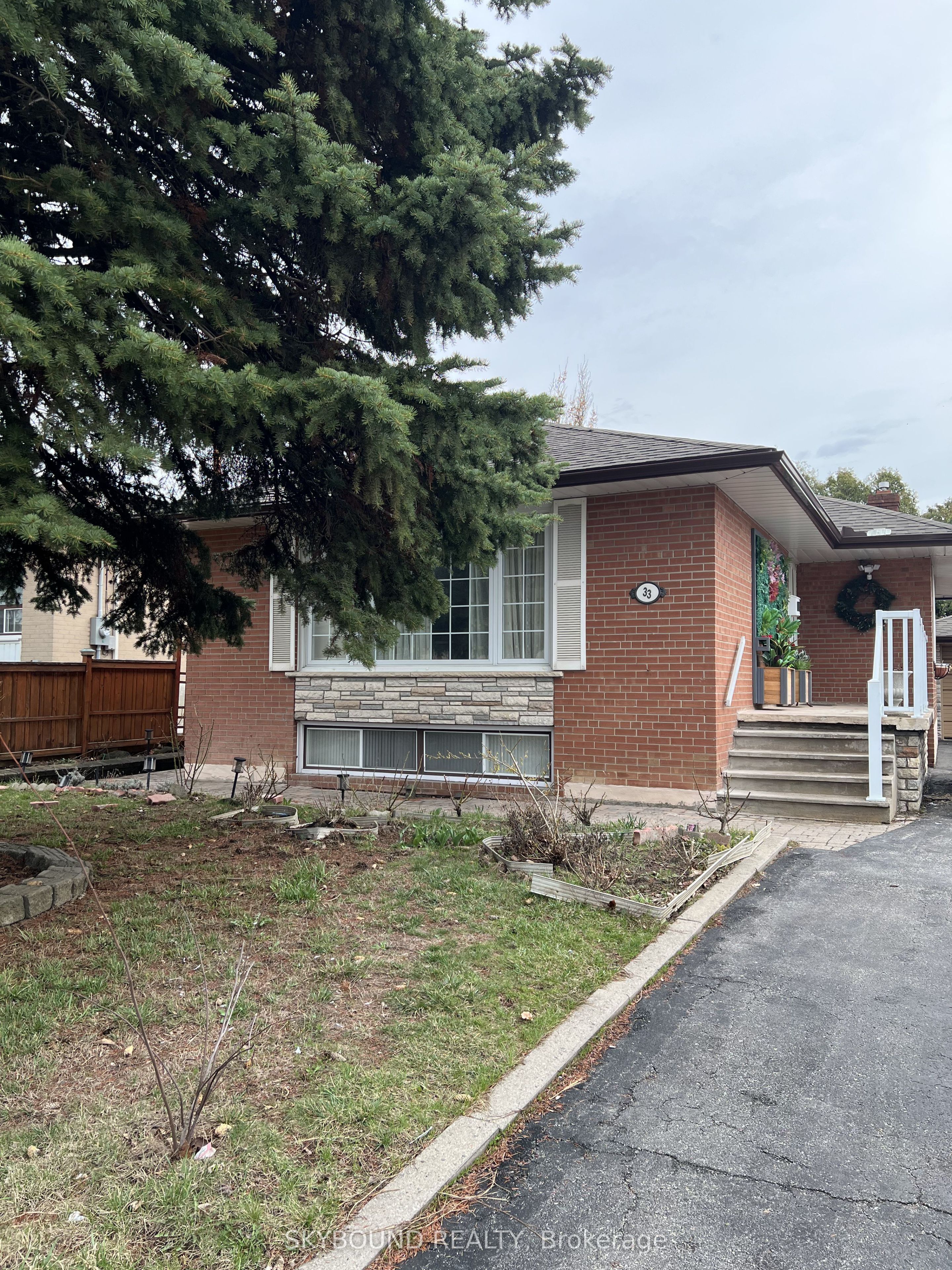 33 Bradstock Road Property Photo 5