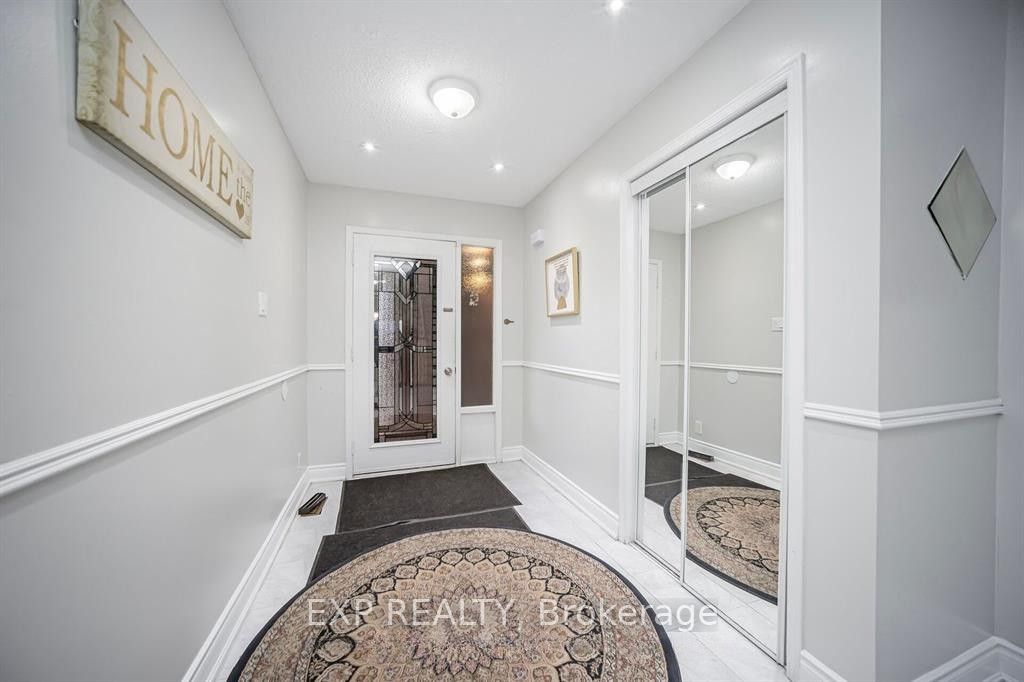 692 Huntington Ridge Drive Property Photo 8