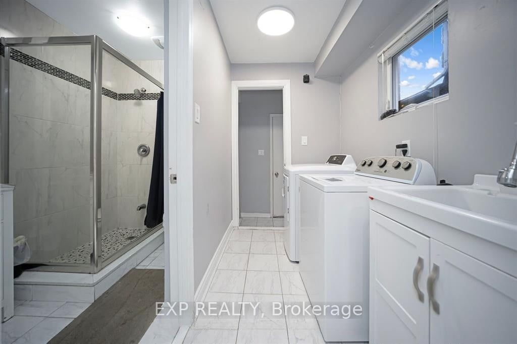 692 Huntington Ridge Drive Property Photo 20