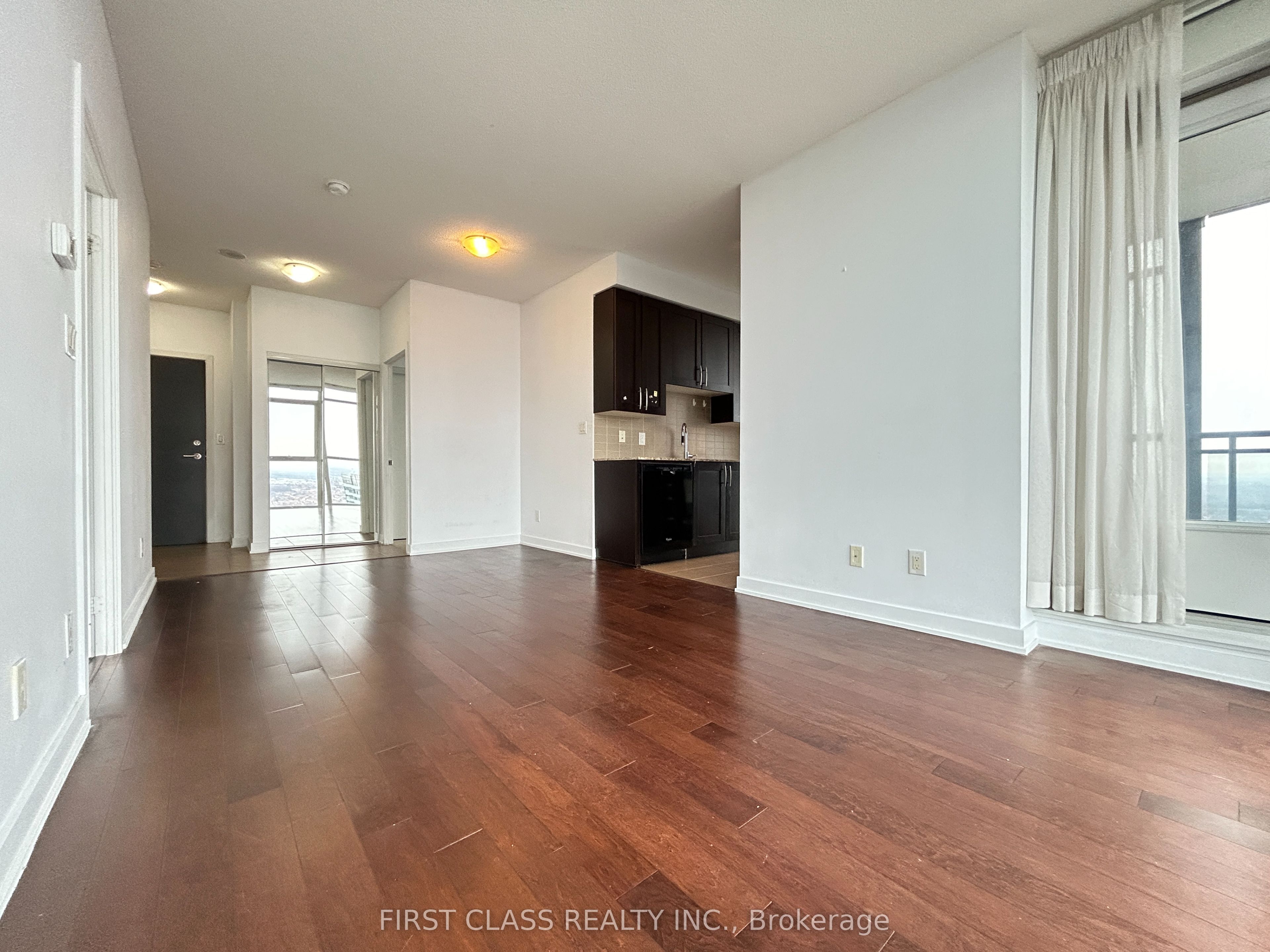 4070 Confederation Parkway 4407 Property Photo 7