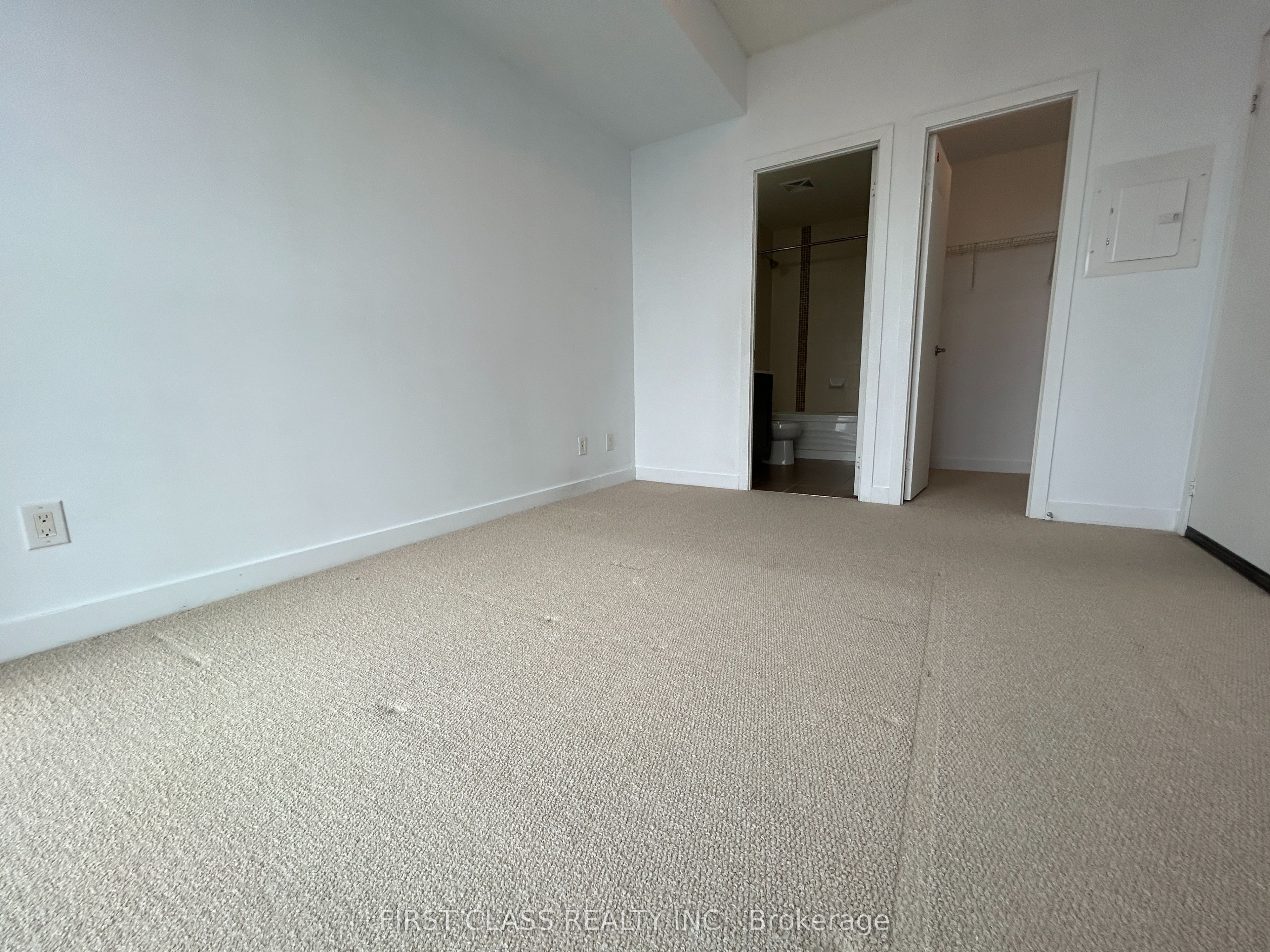 4070 Confederation Parkway 4407 Property Photo 12