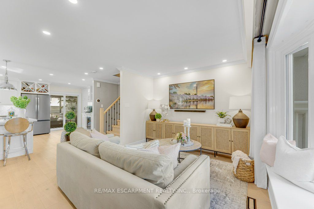 1482 Epping Road Property Photo 10