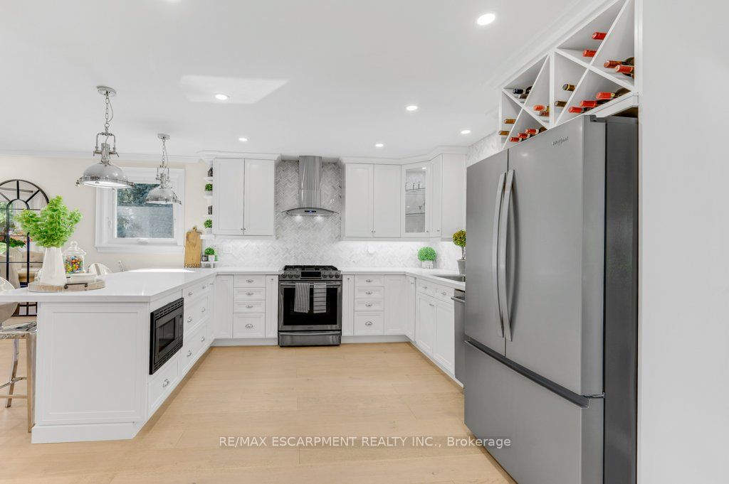 1482 Epping Road Property Photo 13