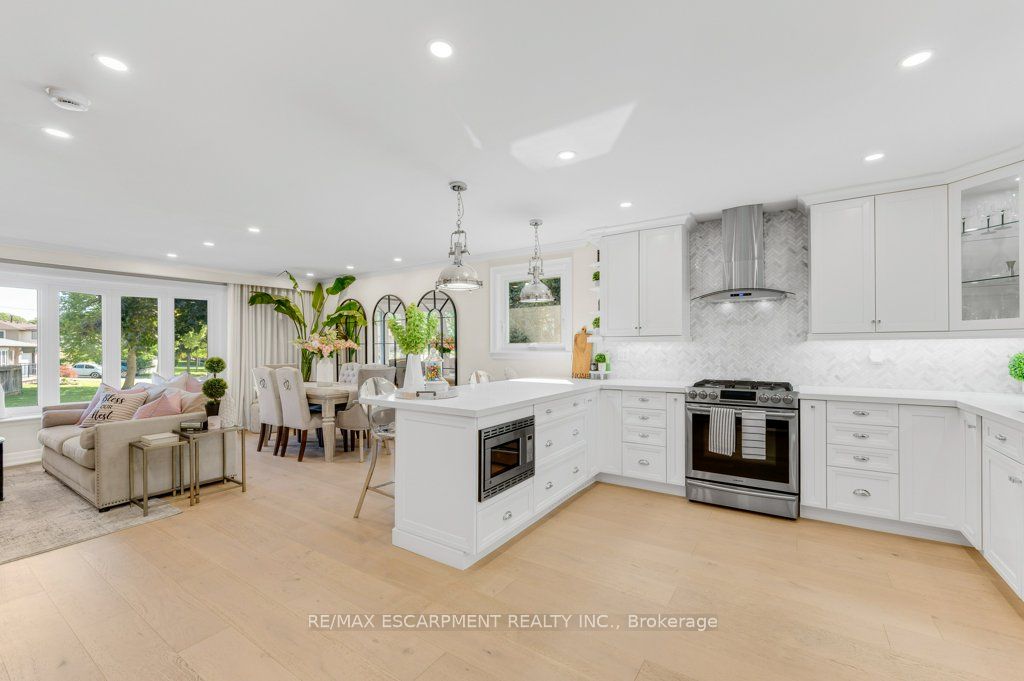 1482 Epping Road Property Photo 14