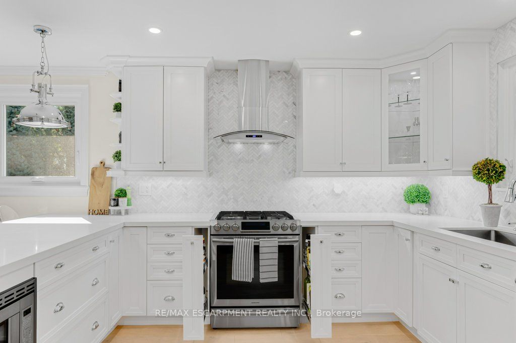 1482 Epping Road Property Photo 15