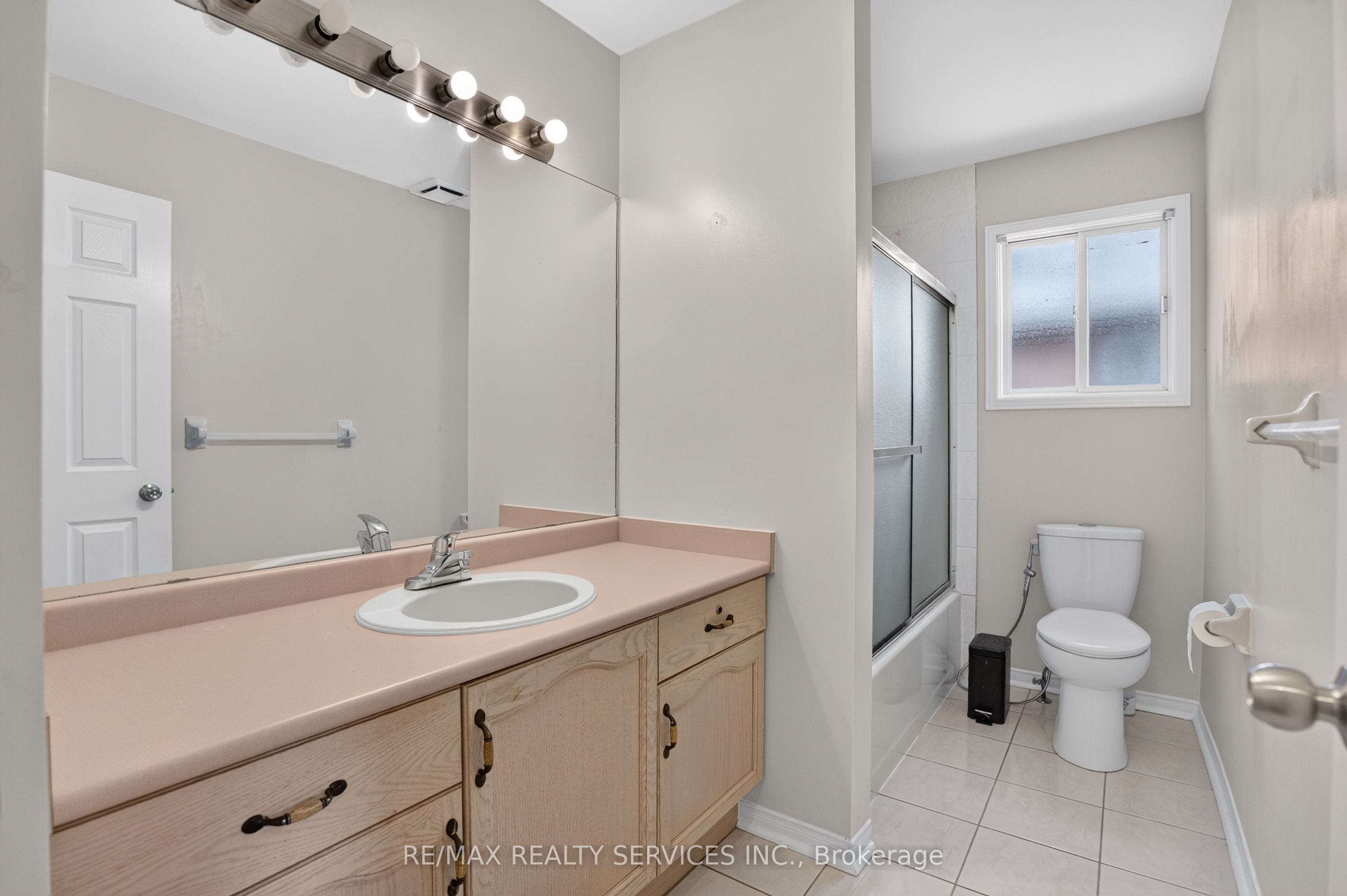 2153 Oak Bliss Crescent Property Photo 43